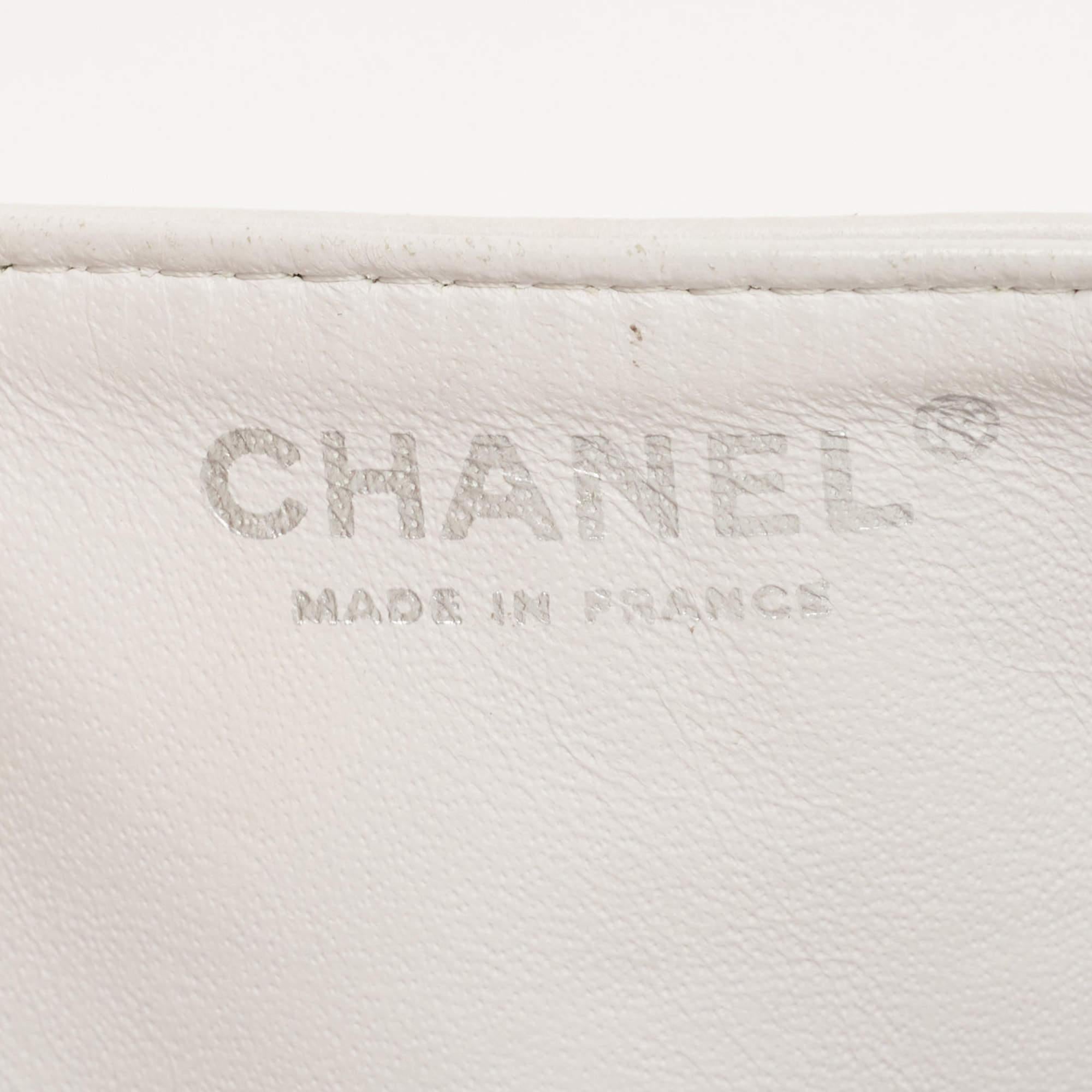 Chanel White Quilted Aged Leather Reissue 2.55 Classic 227 Flap Bag For Sale 4