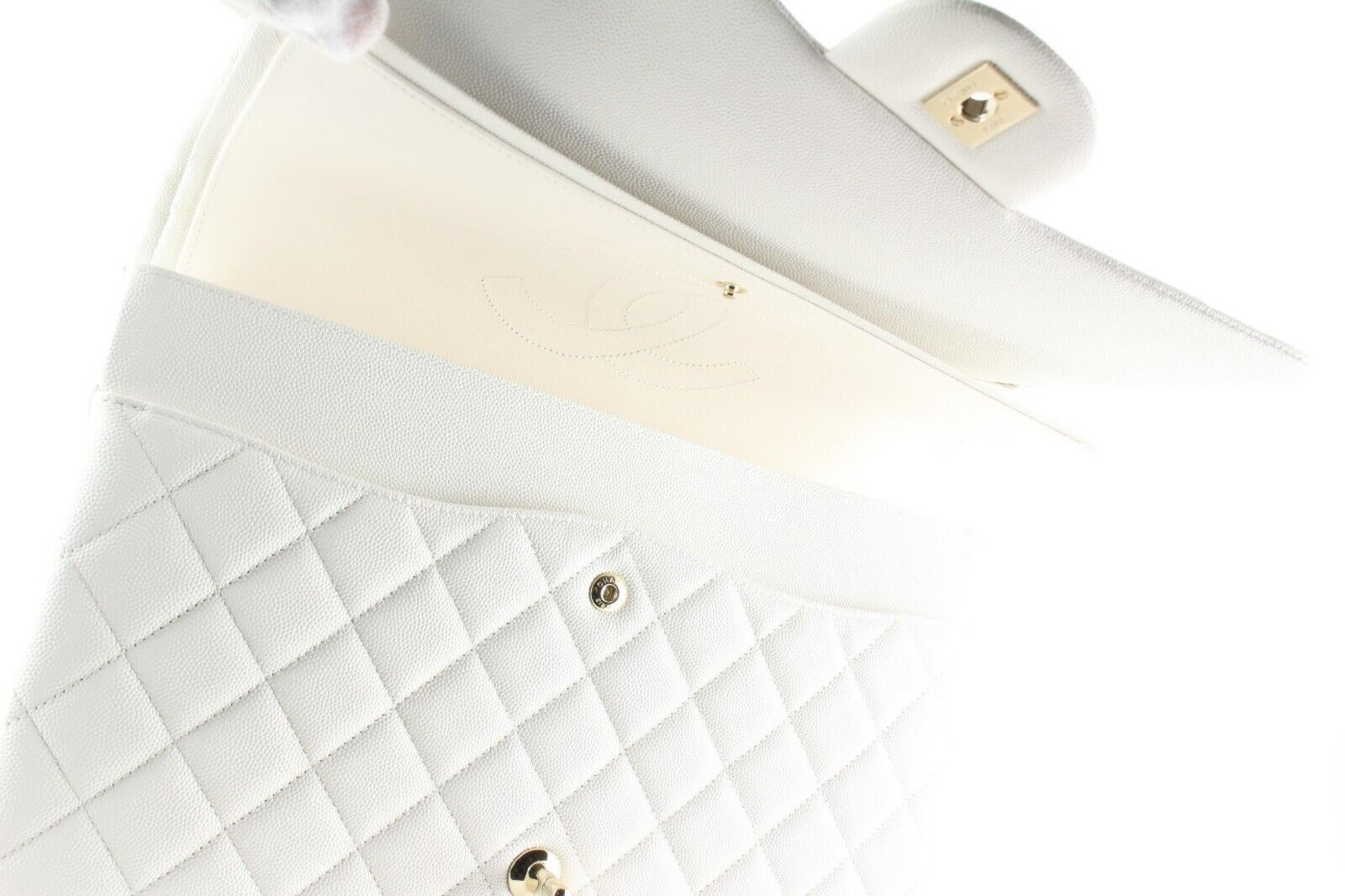 Chanel Weiße klassische Maxi-Doppelklappe aus gestepptem Kaviarleder 2CK0215 im Angebot 2