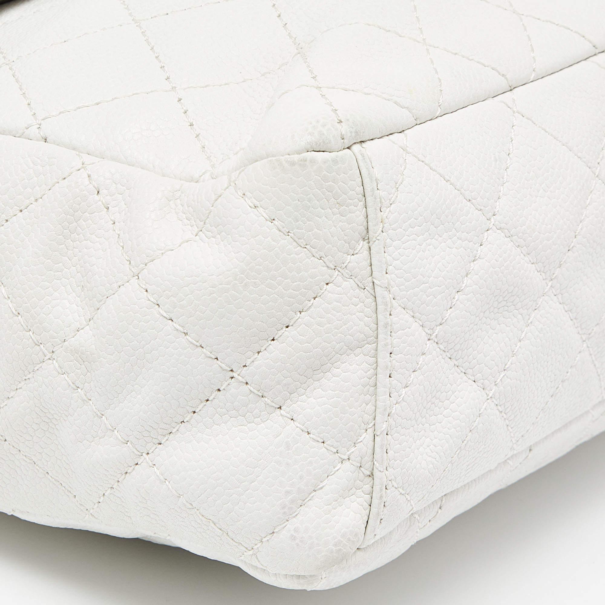 Chanel White Quilted Caviar Leather Maxi Vintage Classic Single Flap Bag For Sale 3