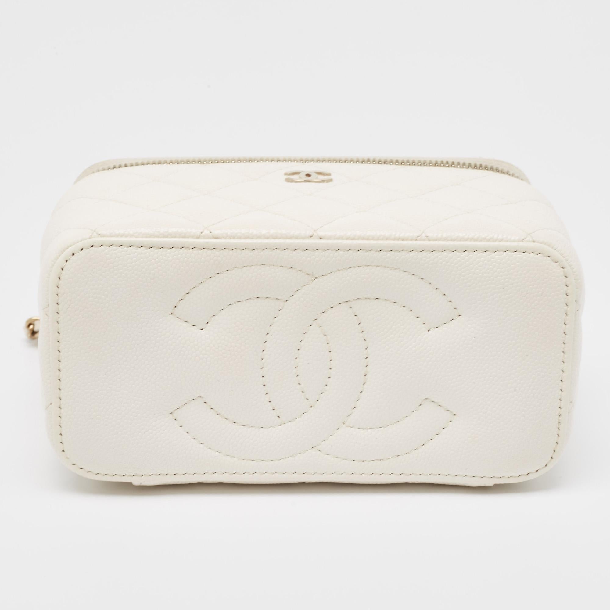 Chanel White Quilted Caviar Leather Small CC Vanity Case Bag 6