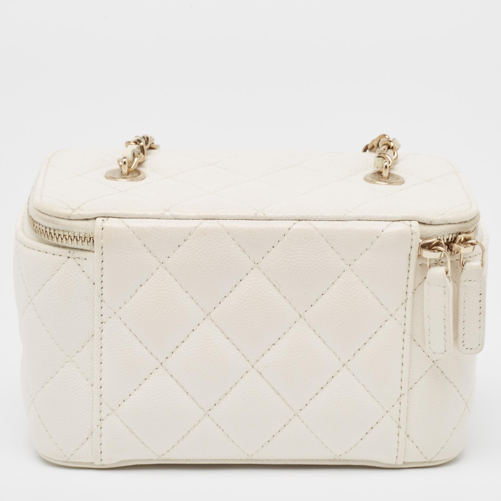 Chanel White Quilted Caviar Leather Small CC Vanity Case Bag 4