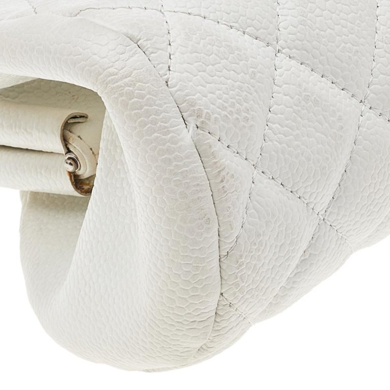Chanel White Maxi Pearl Strap calf leather Clutch ref.260524 - Joli Closet