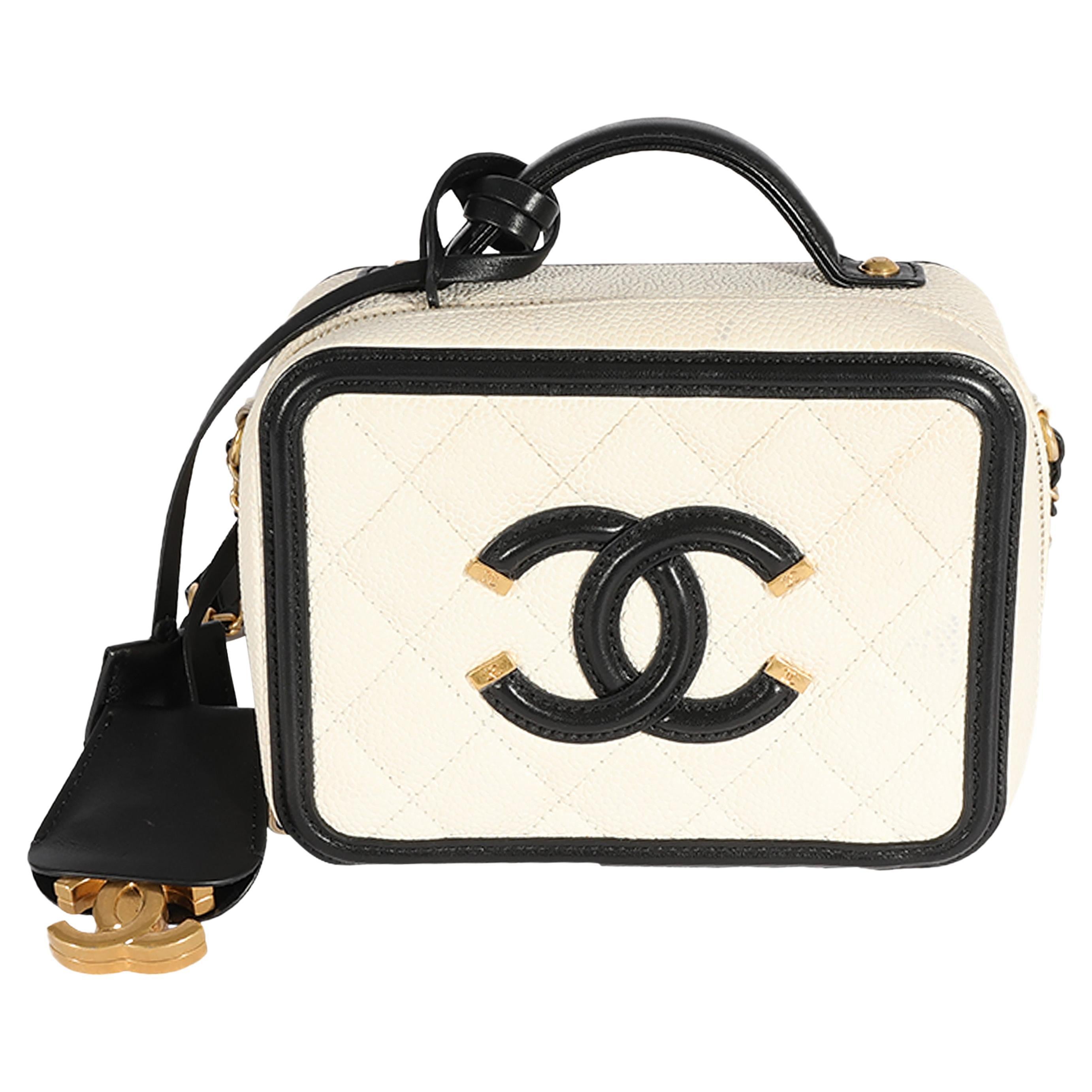 Chanel White Quilted Caviar Small Filigree Vanity Case For Sale at