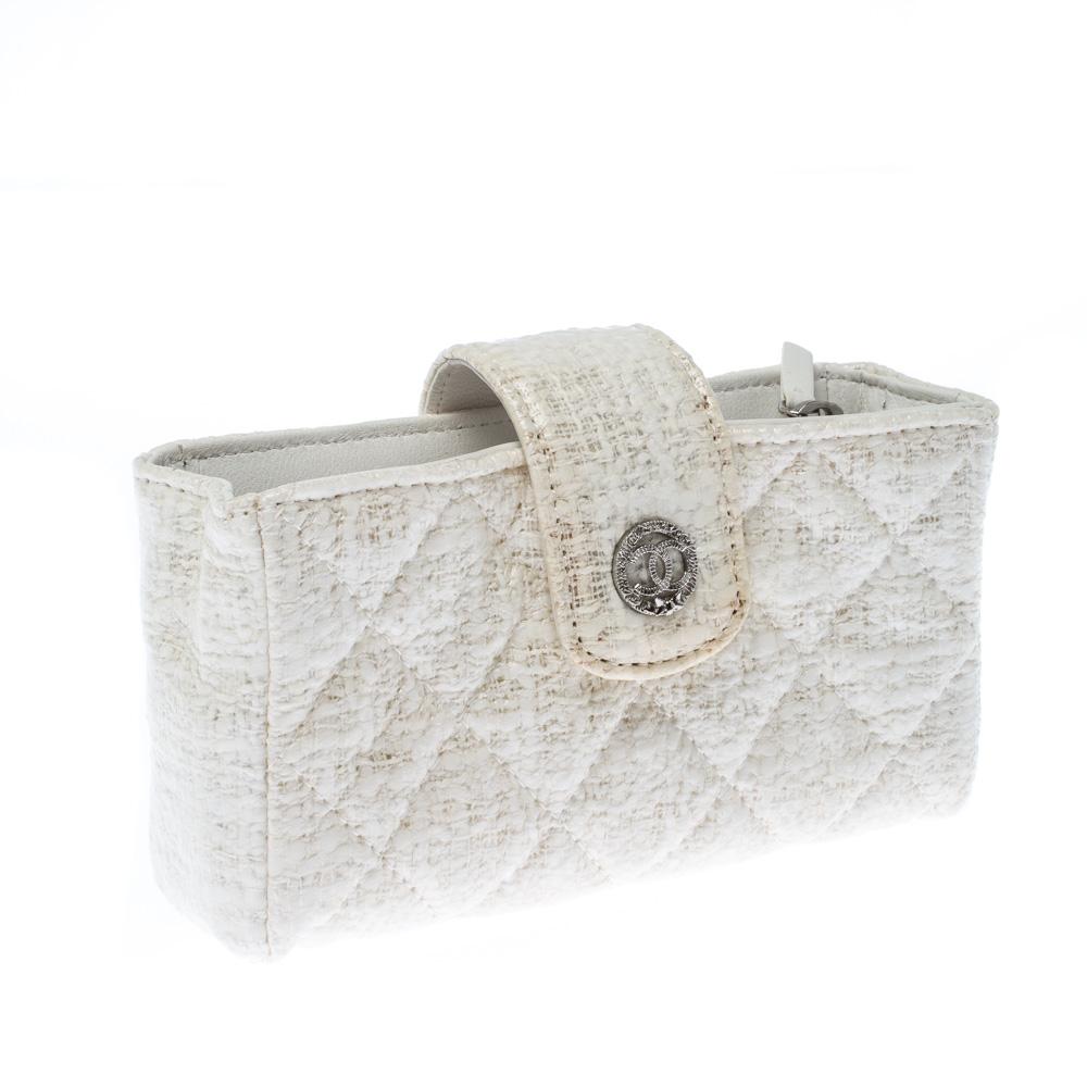 chanel tweed pouch
