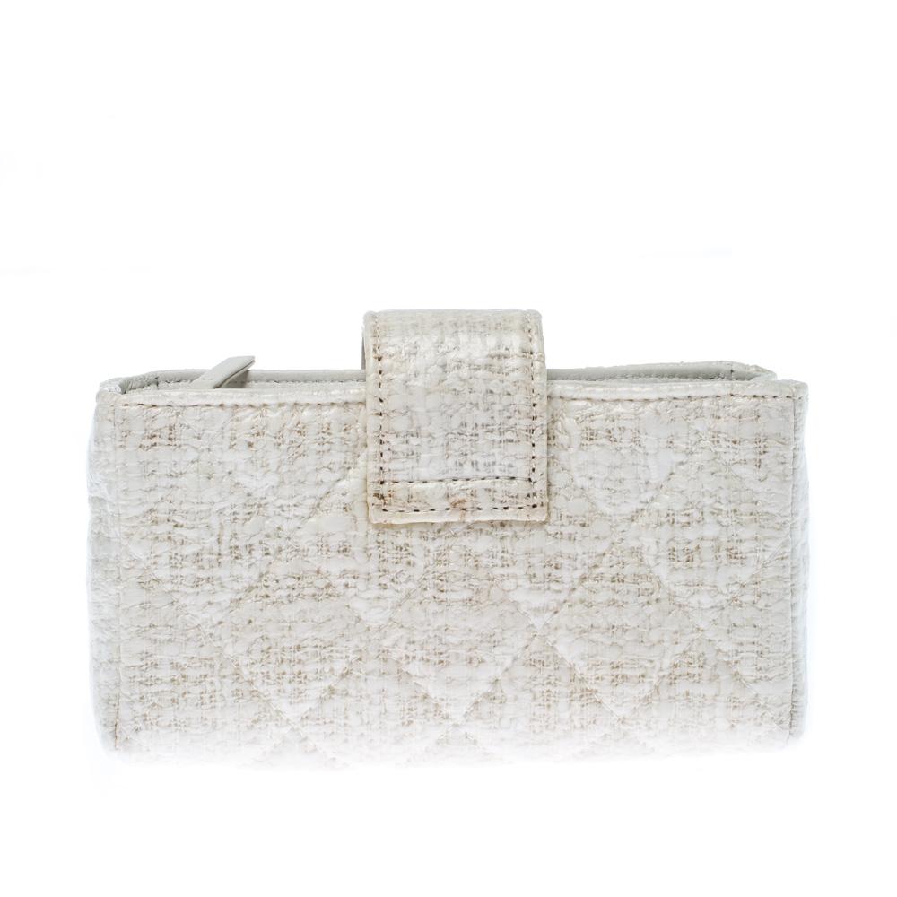 Chanel White Quilted Coated Tweed iPhone Pouch 2