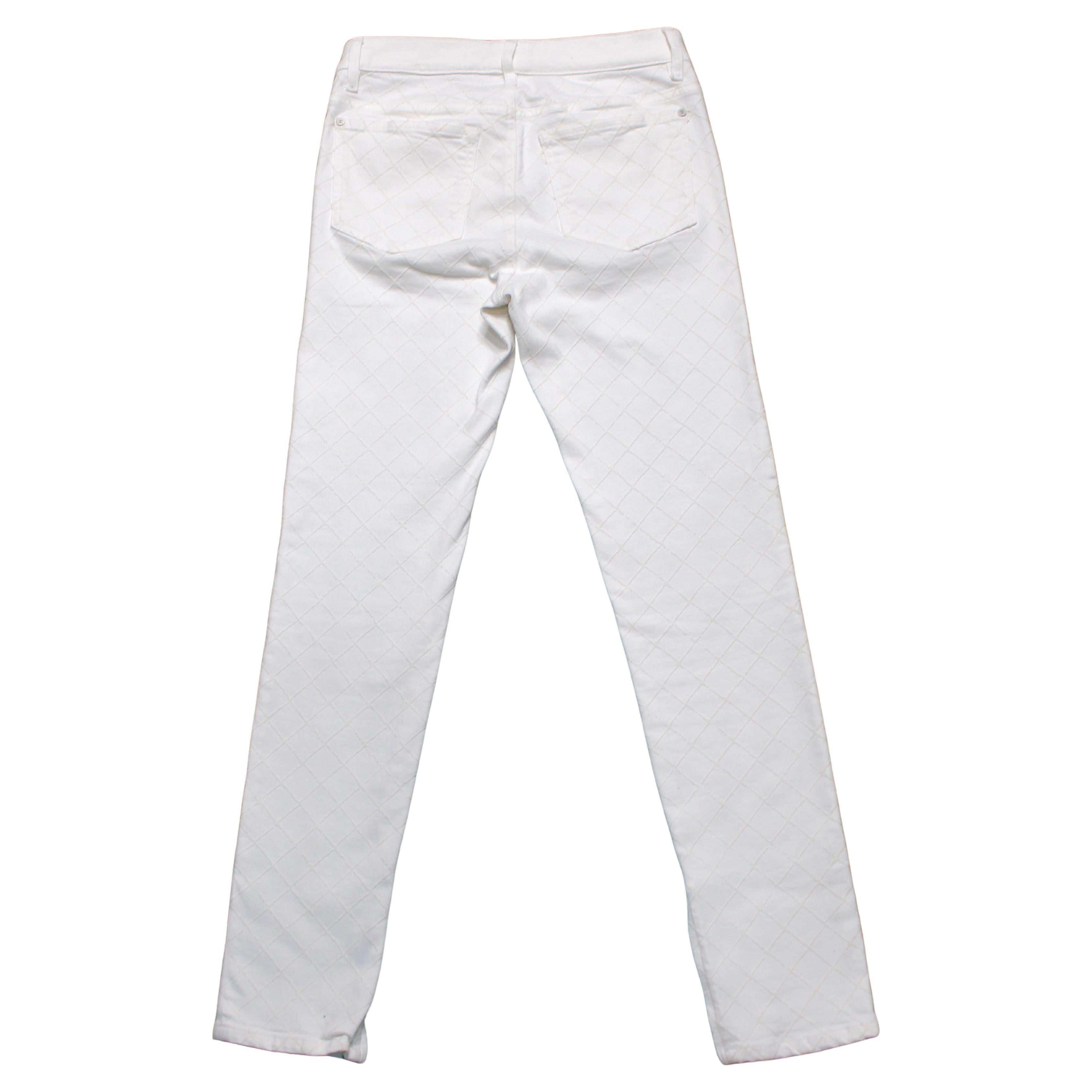 De las mujeres Chanel Vaqueros pitillo de tiro alto acolchados en fieltro blanco con detalle de cremallera en venta