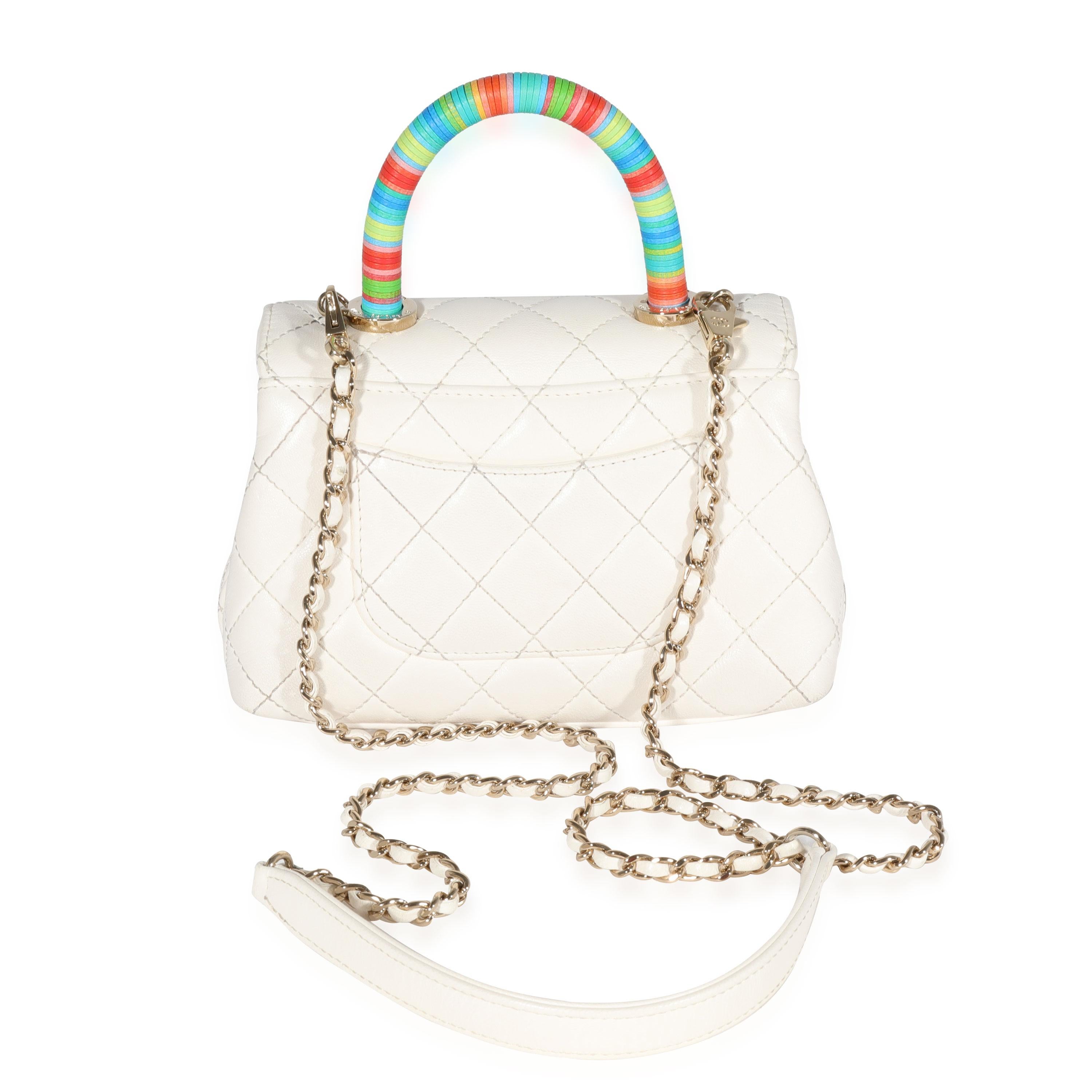 Chanel Weiße gesteppte Coco-Mini-Klappentasche aus Ziegenleder mit Griff oben im Zustand „Gut“ in New York, NY