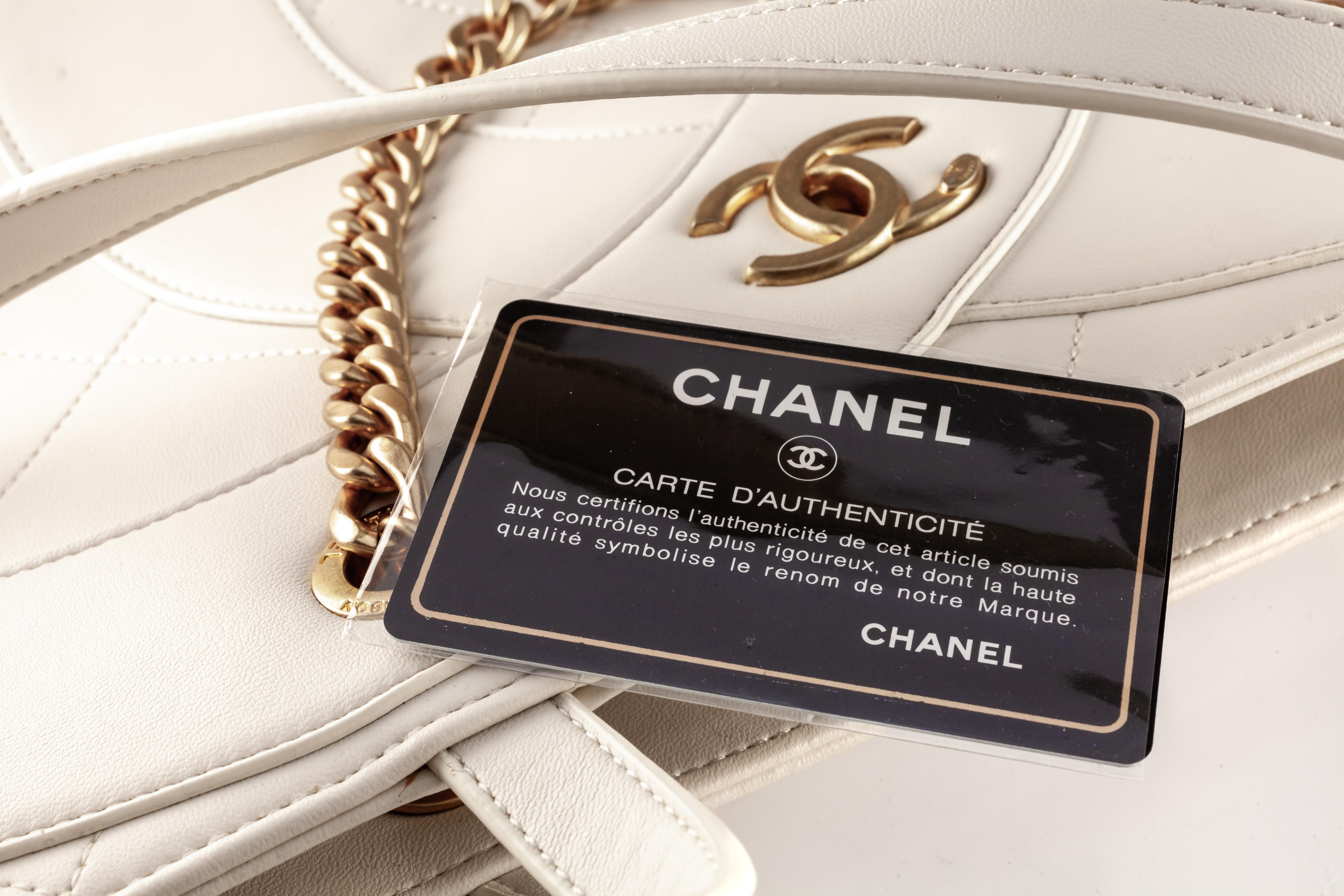 Chanel White Quilted Lambskin 2023 Club Monaco Tote Gold Hardware w/ Card For Sale 4