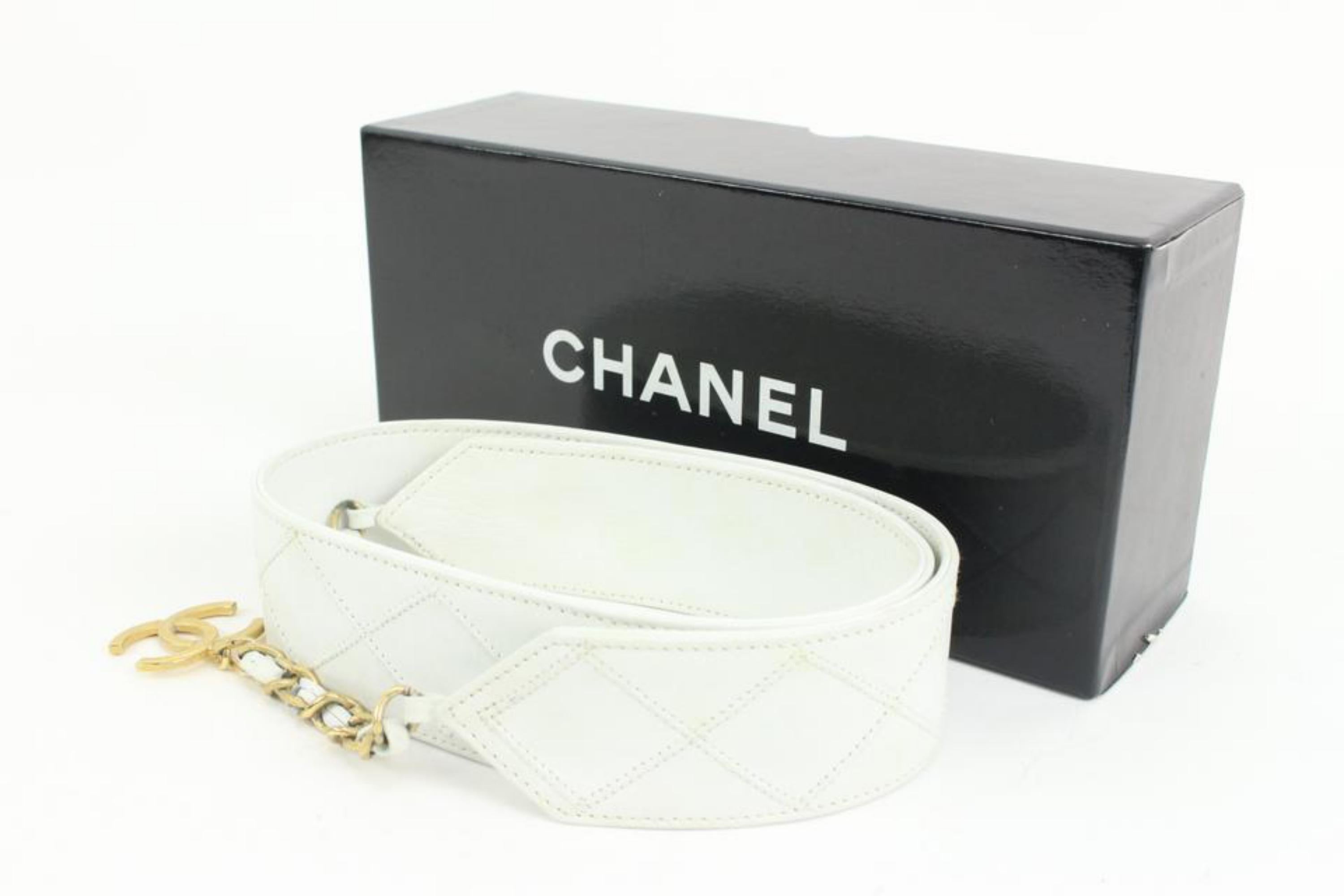 Chanel White Quilted Lambskin Belt with Gold CC Logo on Chain 41ck58
Made In: Italy
Measurements: Length:  34