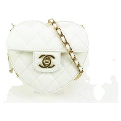 Chanel Weiße gesteppte Lammfell CC in Love Heart Tasche Clutch an Kette 26cz420s