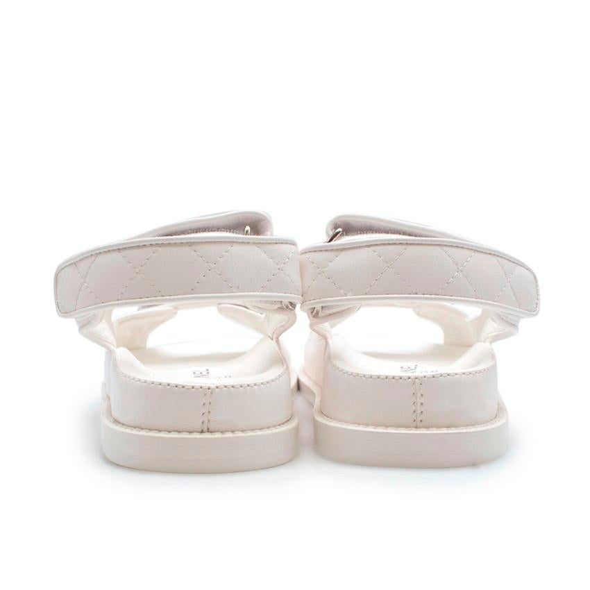 claquette chanel fourrure