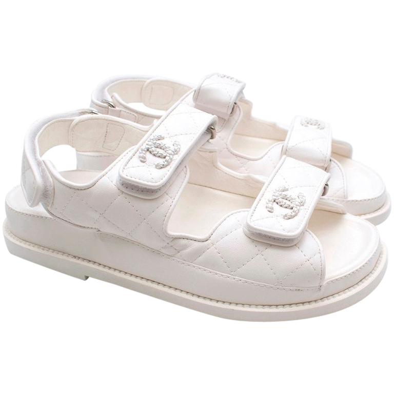 Chanel White Quilted Lambskin Dad Sandals - Size EU 35 For Sale at