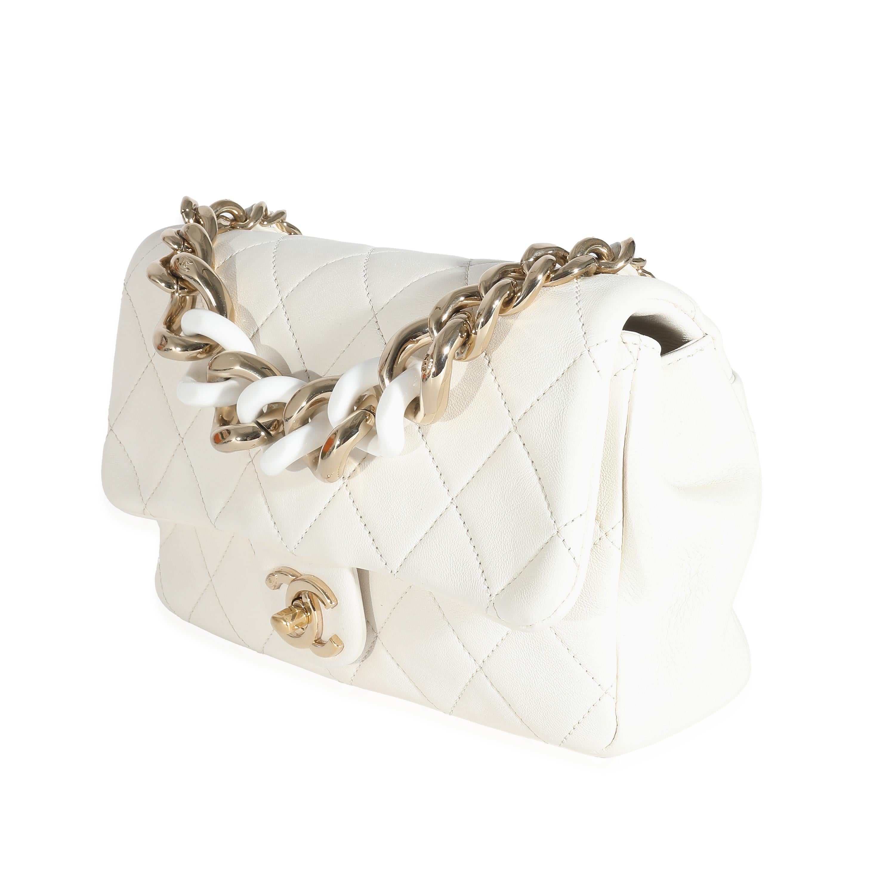 Women's Chanel White Quilted Lambskin Elegant Chain Flap Bag For Sale