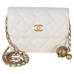 Chanel White Quilted Lambskin Pearl Crush Clutch With Chain