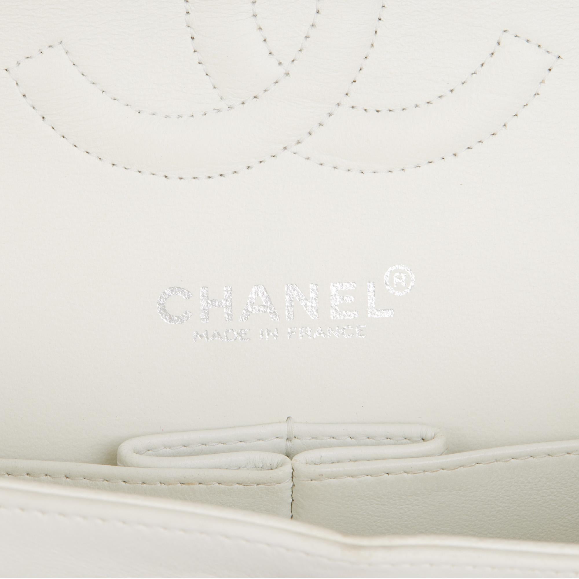 CHANEL White Quilted Lambskin Vintage Medium Classic Double Flap Bag  3