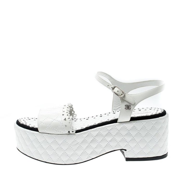 basket chanel ankle strap