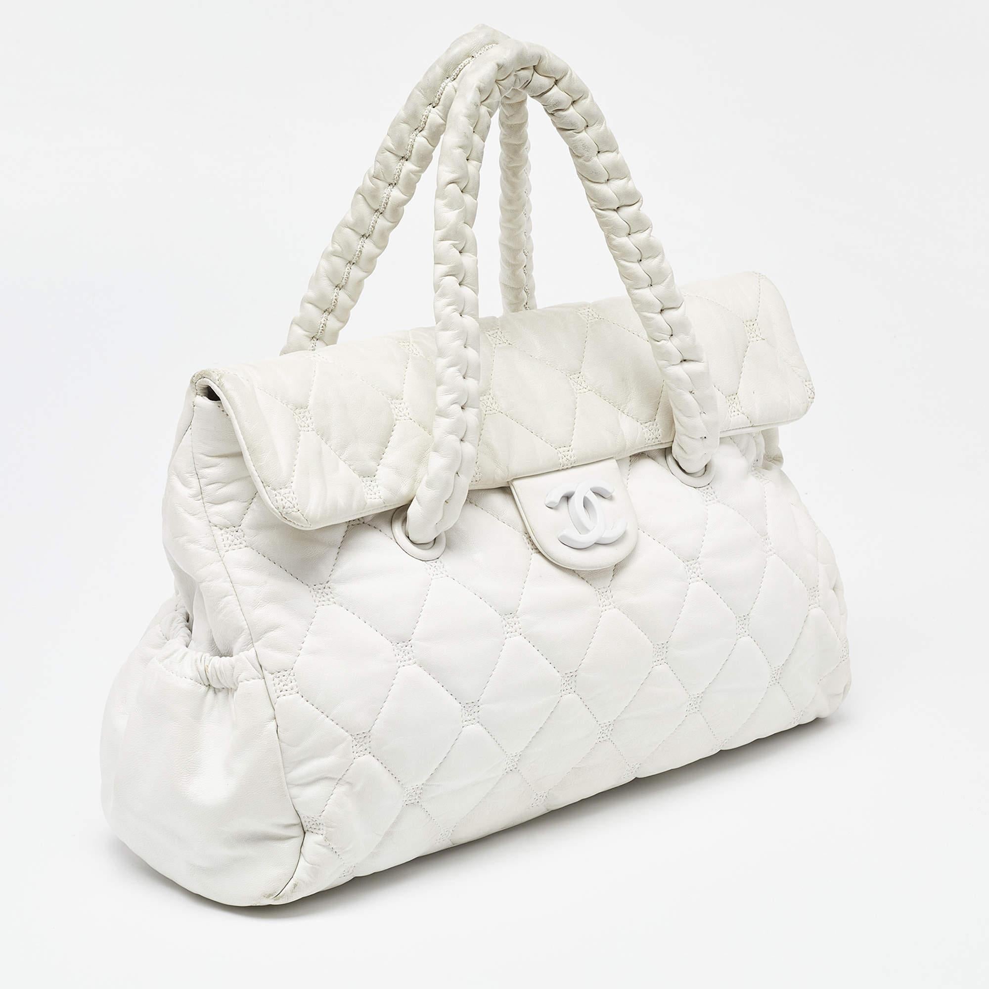Women's Chanel White Quilted Leather Hidden Chain Flap Bag For Sale