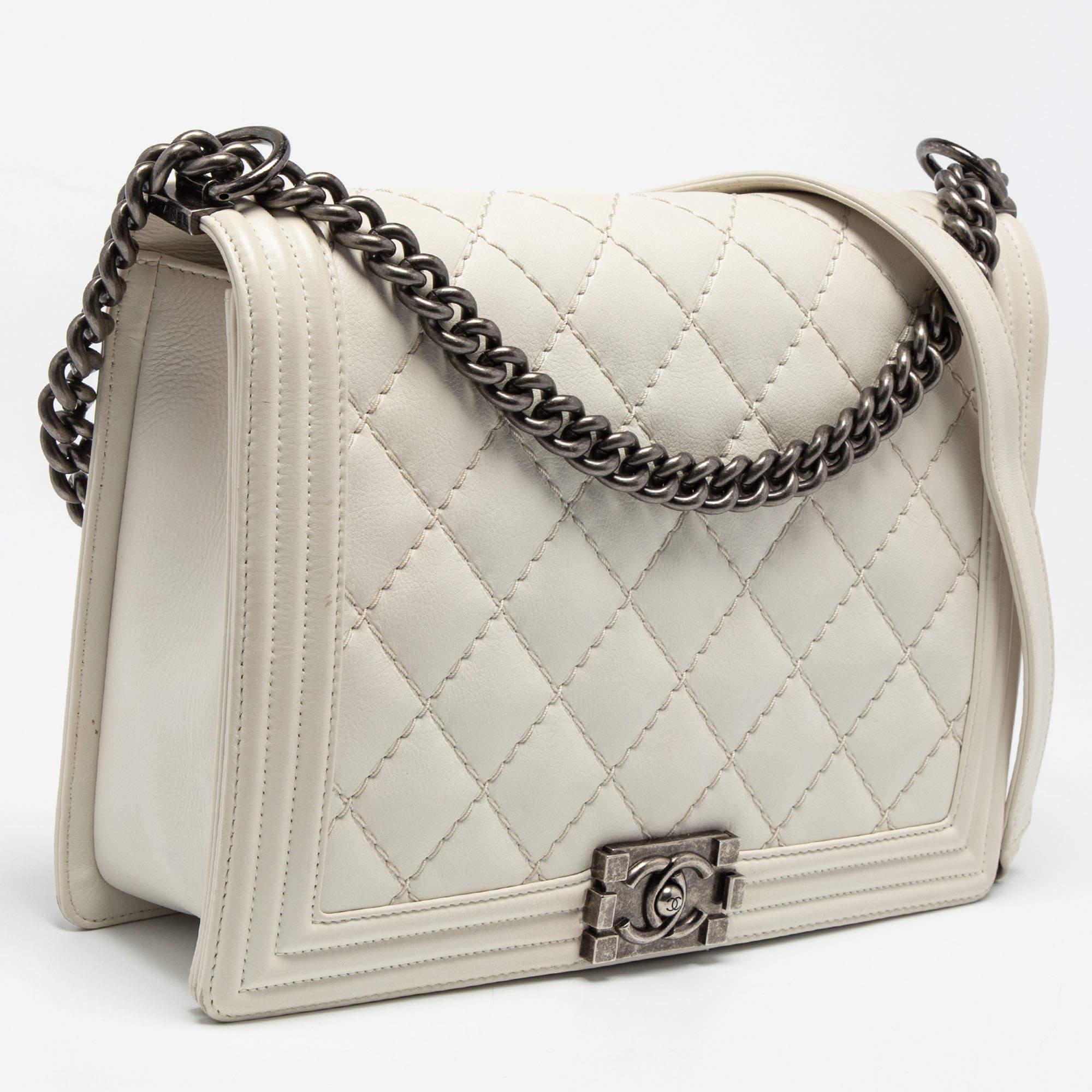 Chanel White Quilted Leather Large Wild Stitch Boy Bag In Good Condition In Dubai, Al Qouz 2
