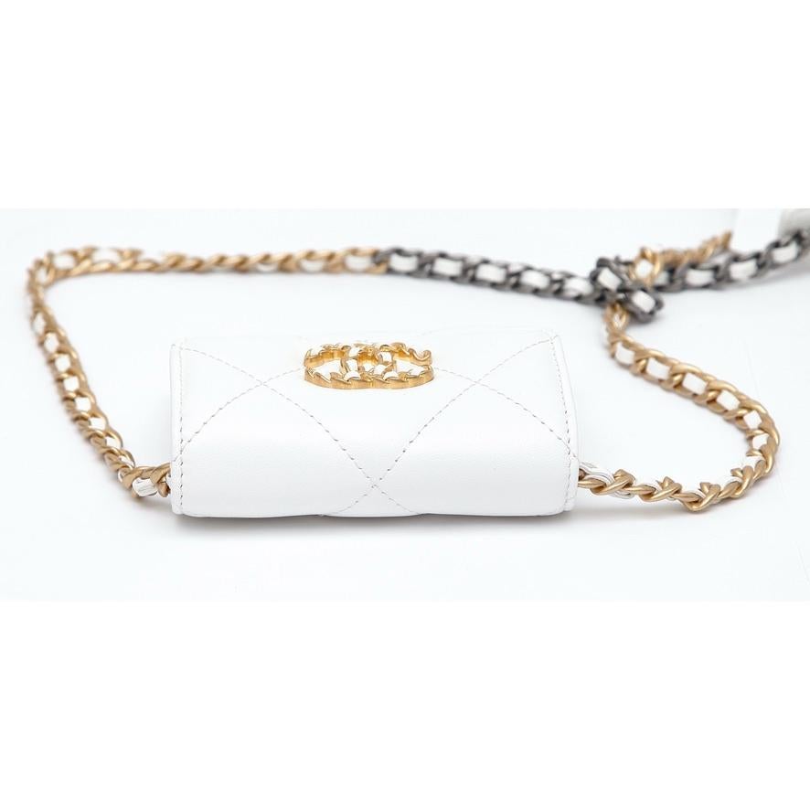 CHANEL White Quilted Leather Mini 19 O-Coin Purse Wallet Chain Cardholder Bag In Excellent Condition In Hollywood, FL
