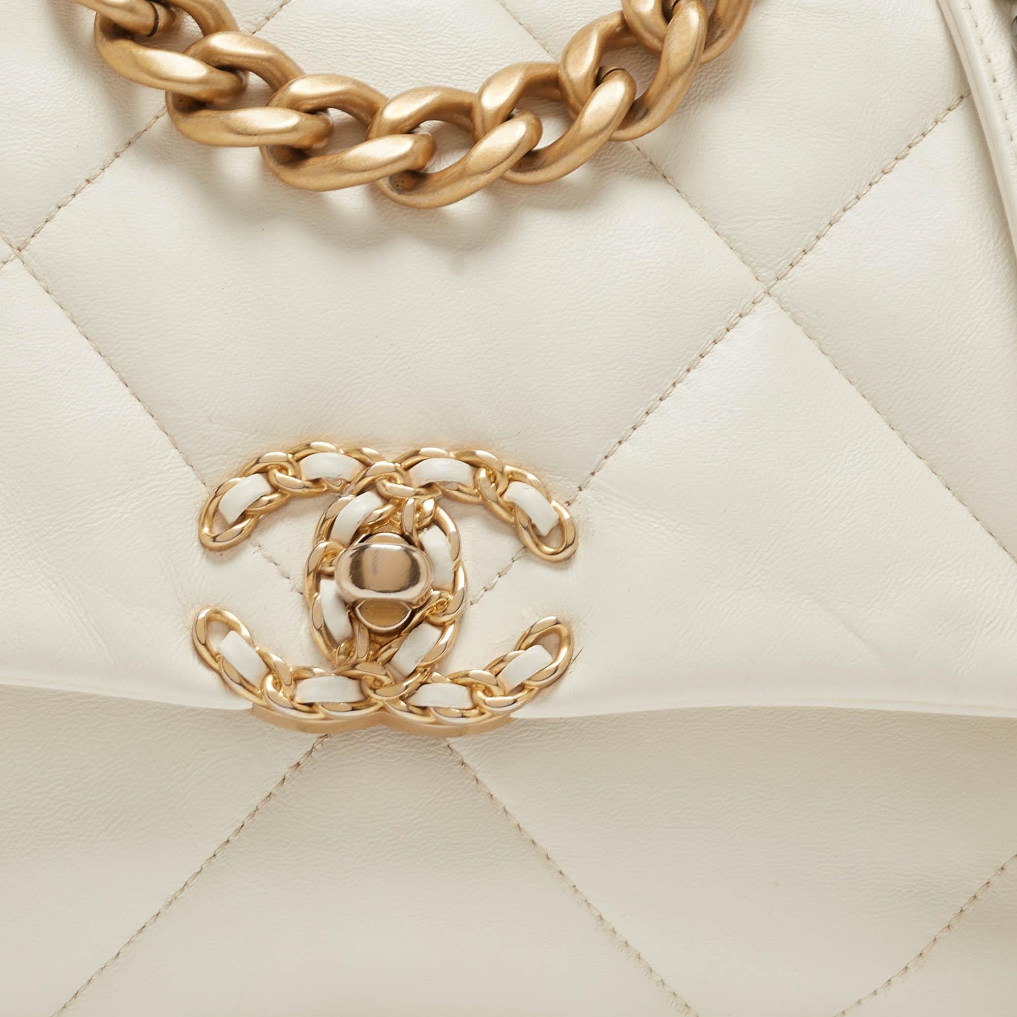 Chanel White Quilted Leather Small 19 Flap Bag 3