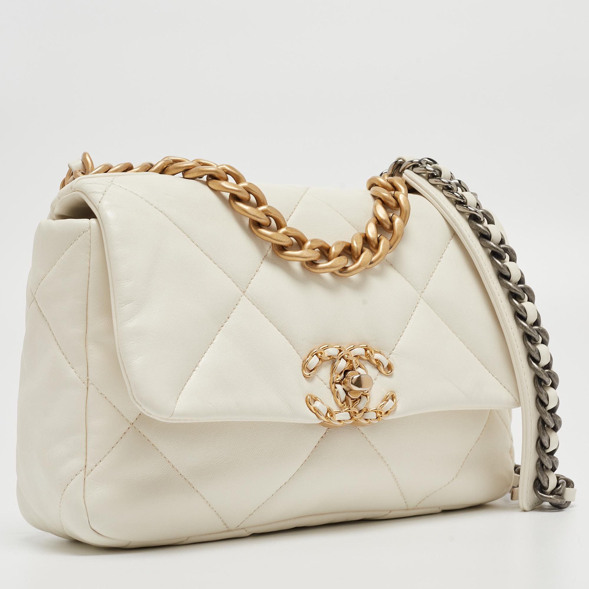Chanel White Quilted Leather Small 19 Flap Bag 4