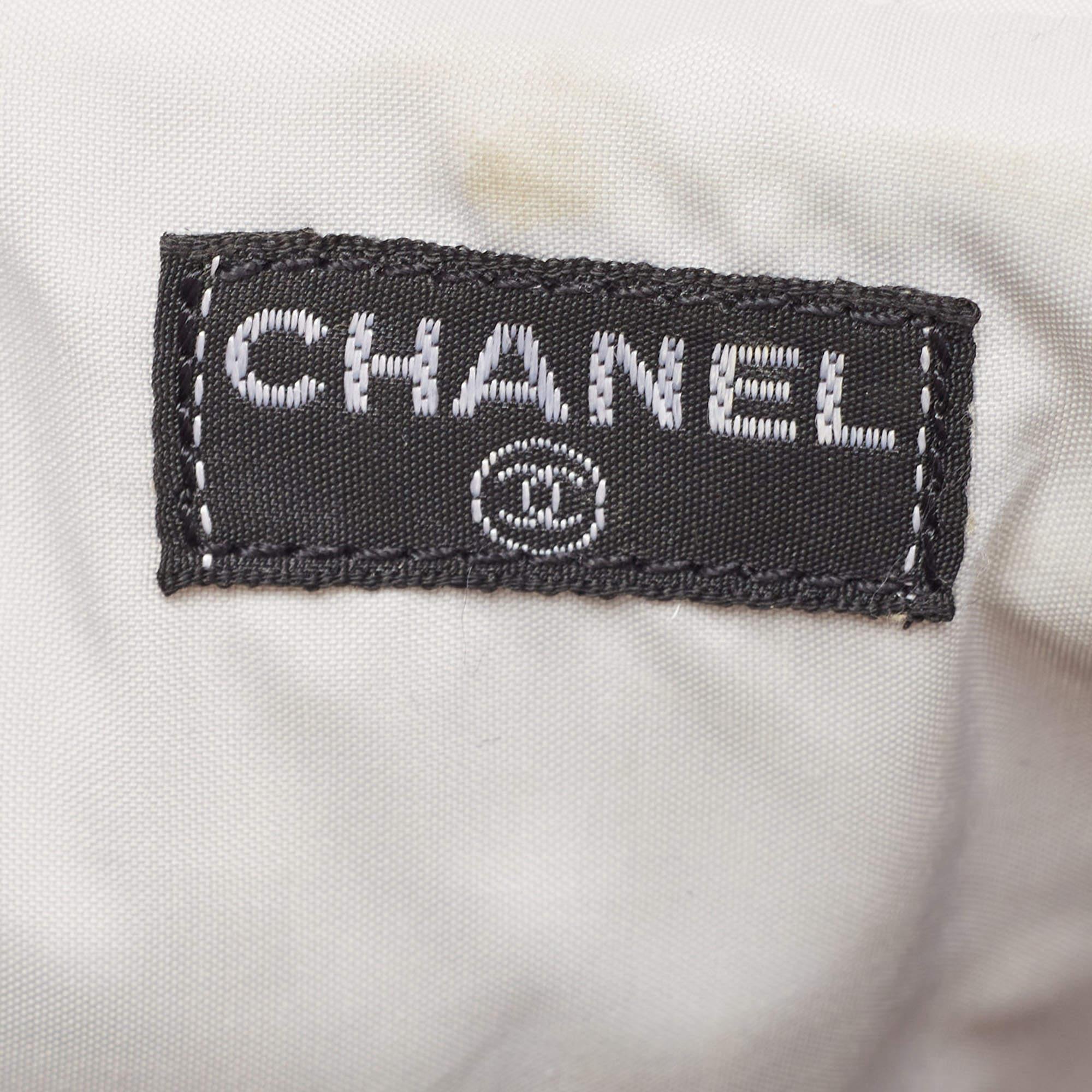Chanel White Quilted Nylon Sport Line Bottle Holder For Sale 6