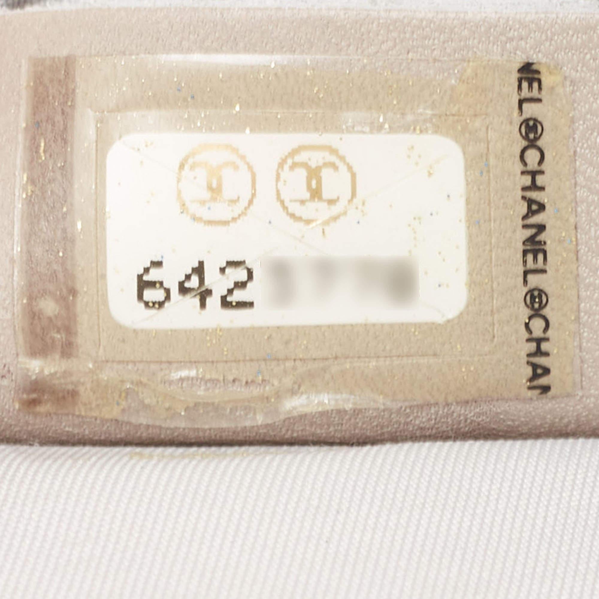 Portabotellas Línea Sport Nylon Acolchado Blanco Chanel en venta 6