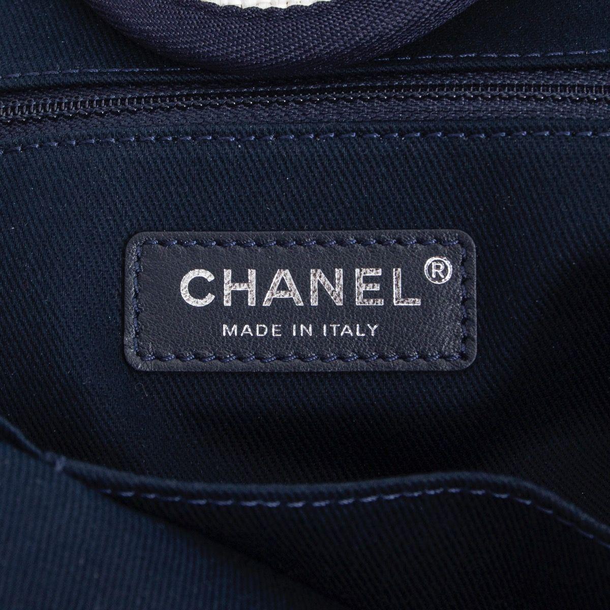 Women's CHANEL white raffia & navy leather DEAUVILLE LARGE Shopper Shoulder Bag