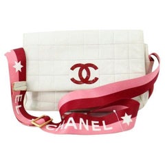 Chanel Weiß Rot Gestepptes Lammfell Leder Ost West Schokolade Bar Umhängetasche