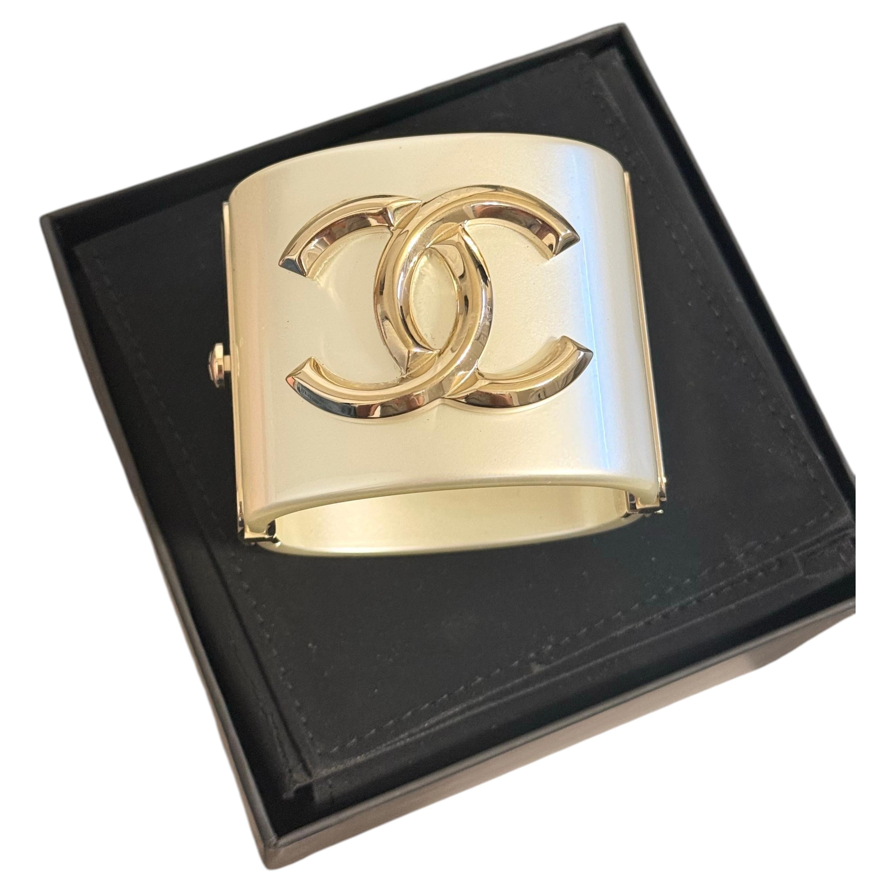 CHANEL White Resin CC Cuff Bracelet