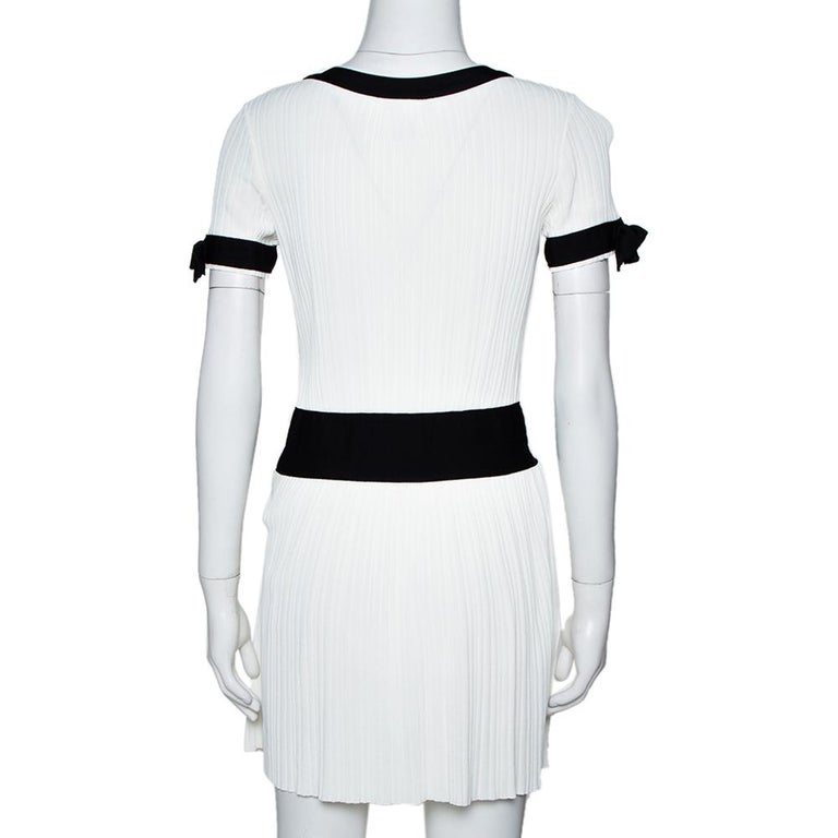 Mid-length dress Chanel White size 38 FR in Viscose - 39009149