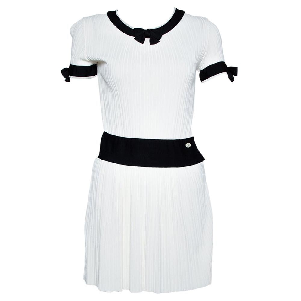 Chanel White Rib Knit Contrast Trim Detail Mini Dress S at 1stDibs  short-sleeve  contrast trim bodycon knit dress, chanel white mini dress, chanel white  knit dress