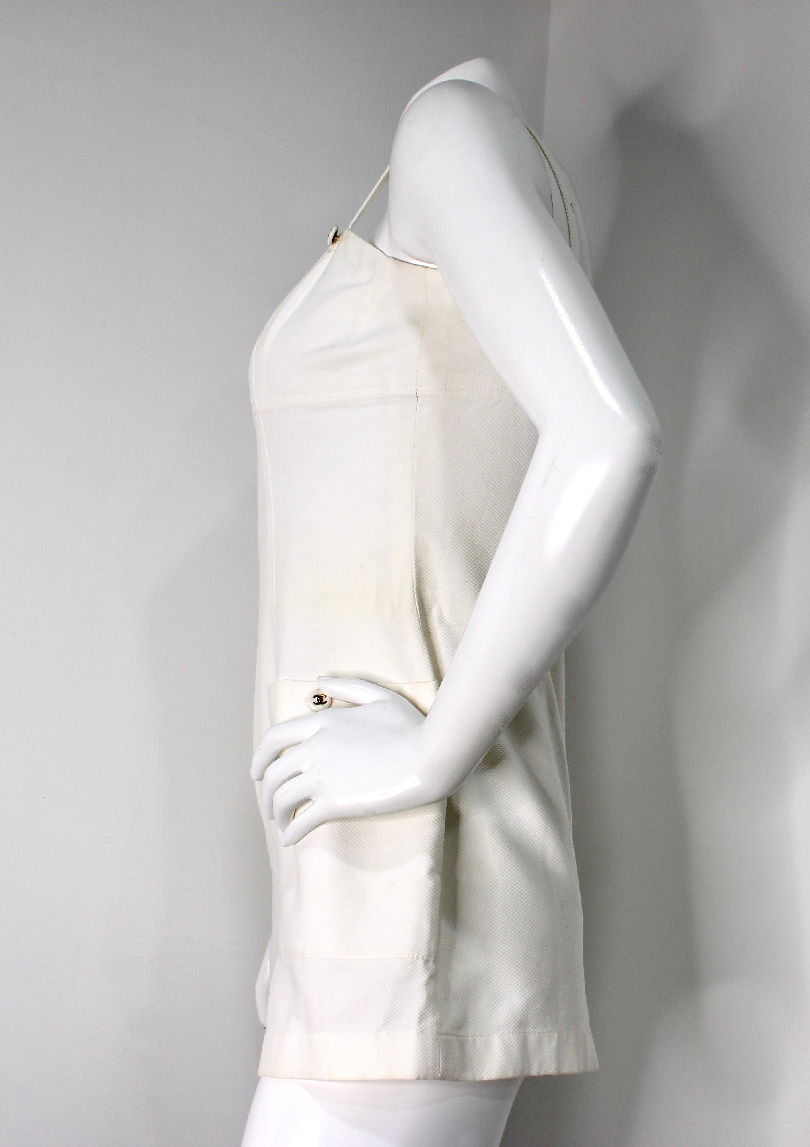 Chanel White Romper With Interlocking CC Logo Buttons & Pockets circa 1997 en vente 3