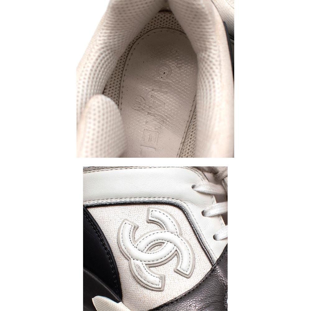 Women's or Men's Chanel White & Silver CC Trainers 38.5