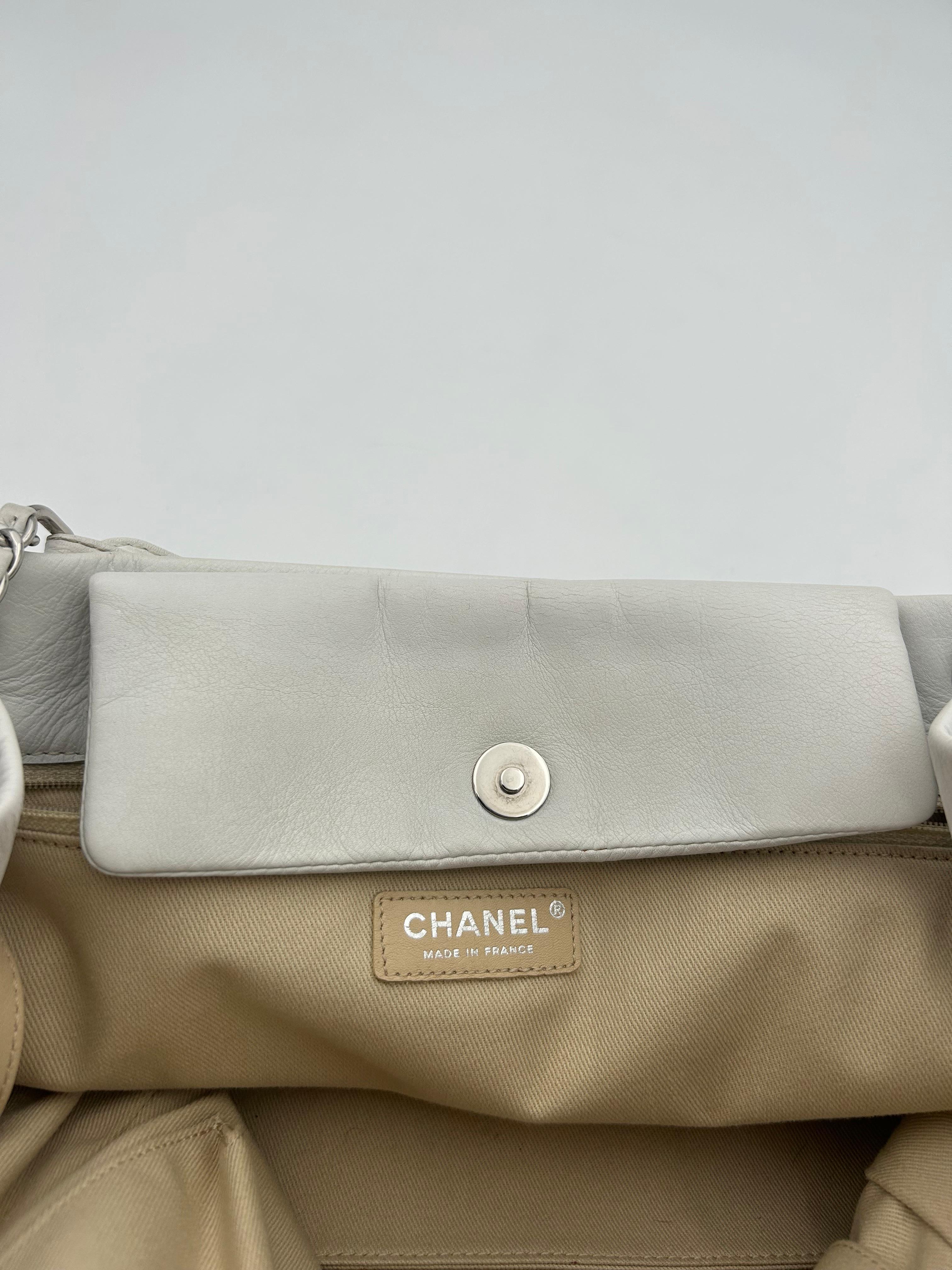 Chanel White Silver Hardware Shoulder Bag 2008-2009 For Sale 6