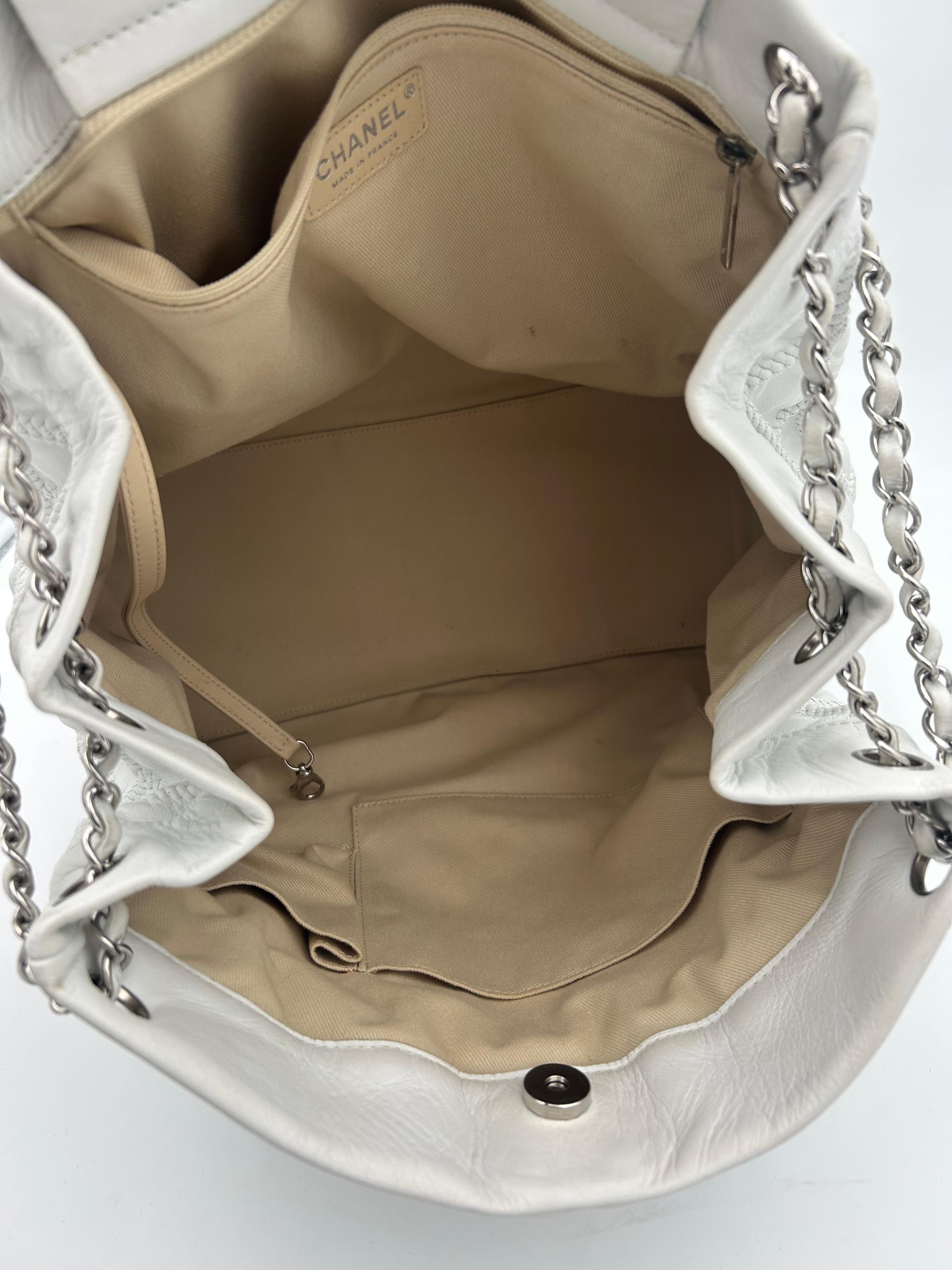 Chanel White Silver Hardware Shoulder Bag 2008-2009 For Sale 8