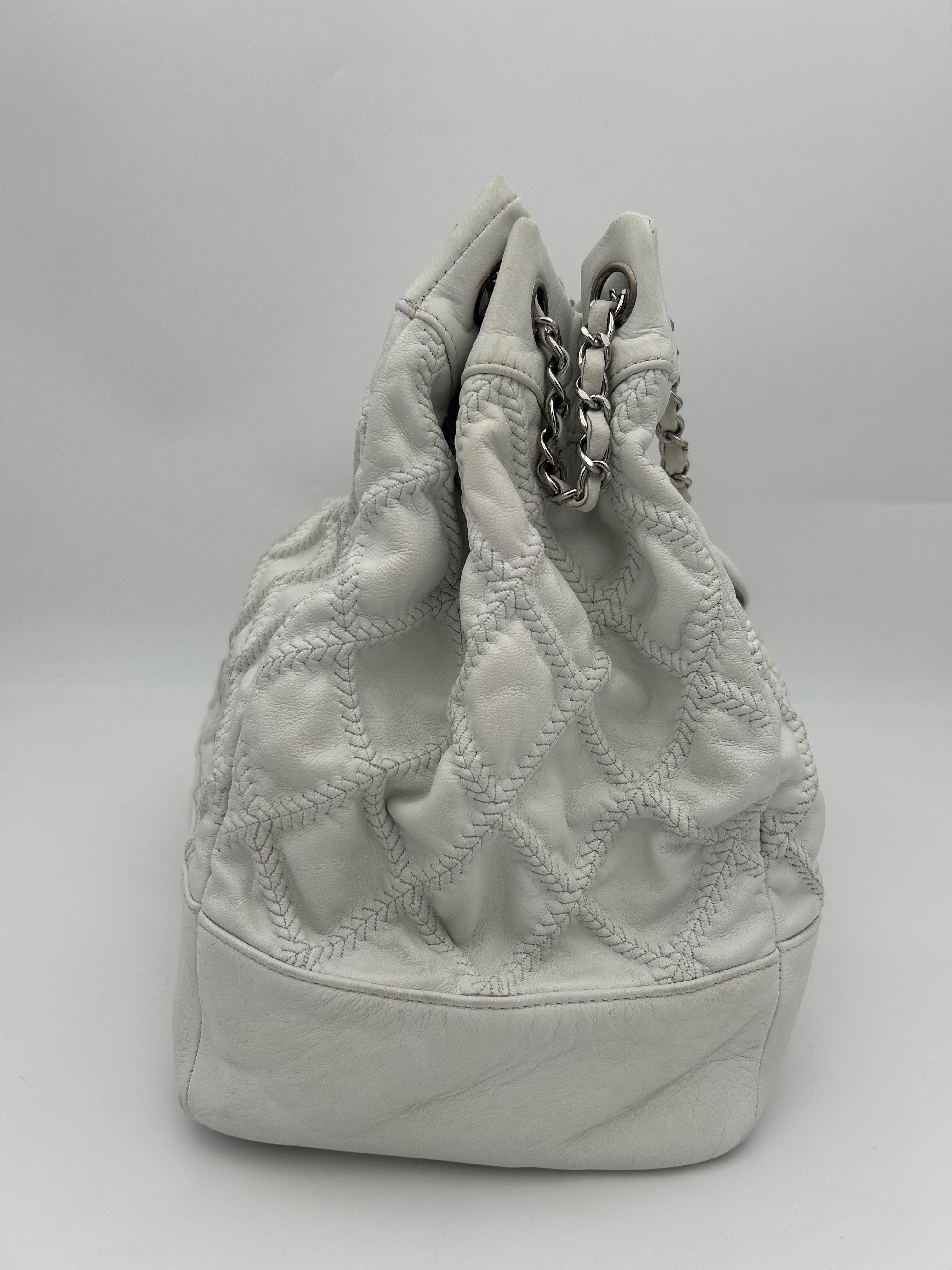 Chanel White Silver Hardware Shoulder Bag 2008-2009 For Sale 1