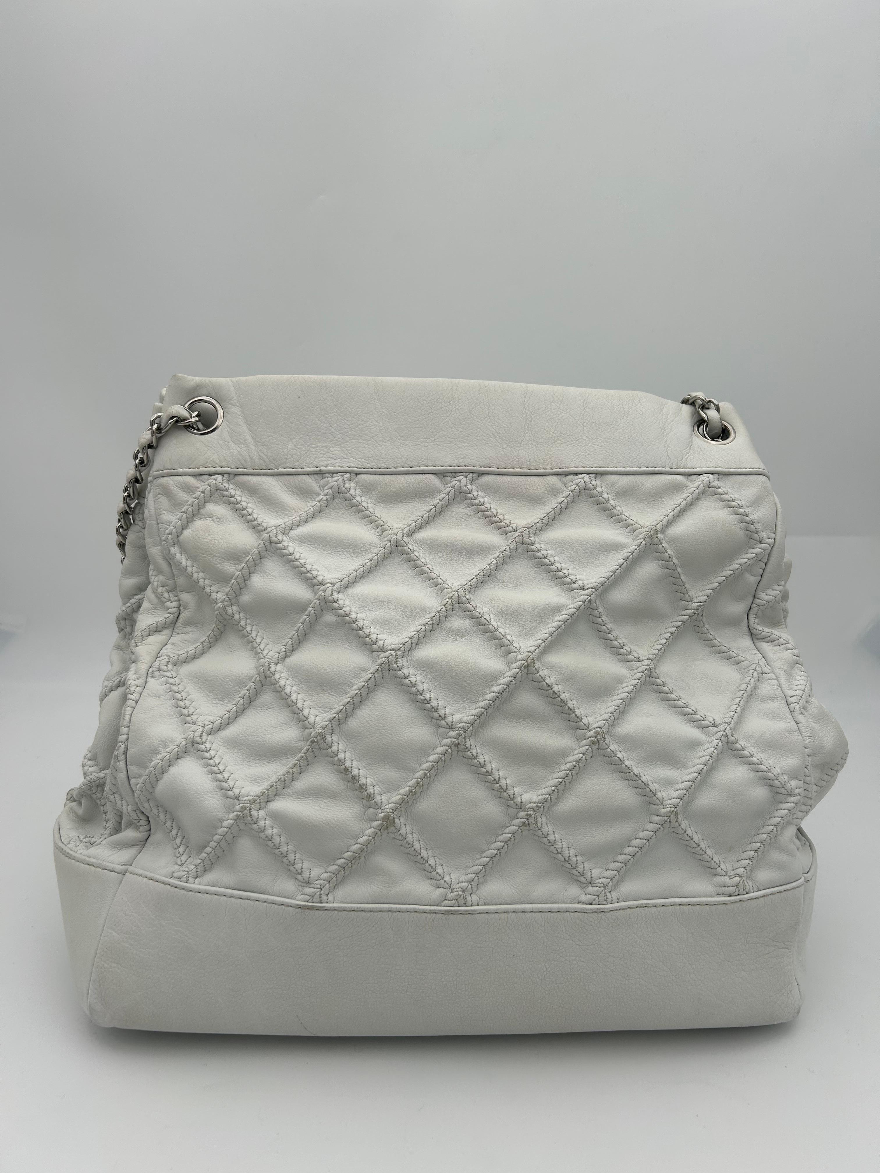 Chanel White Silver Hardware Shoulder Bag 2008-2009 For Sale 2