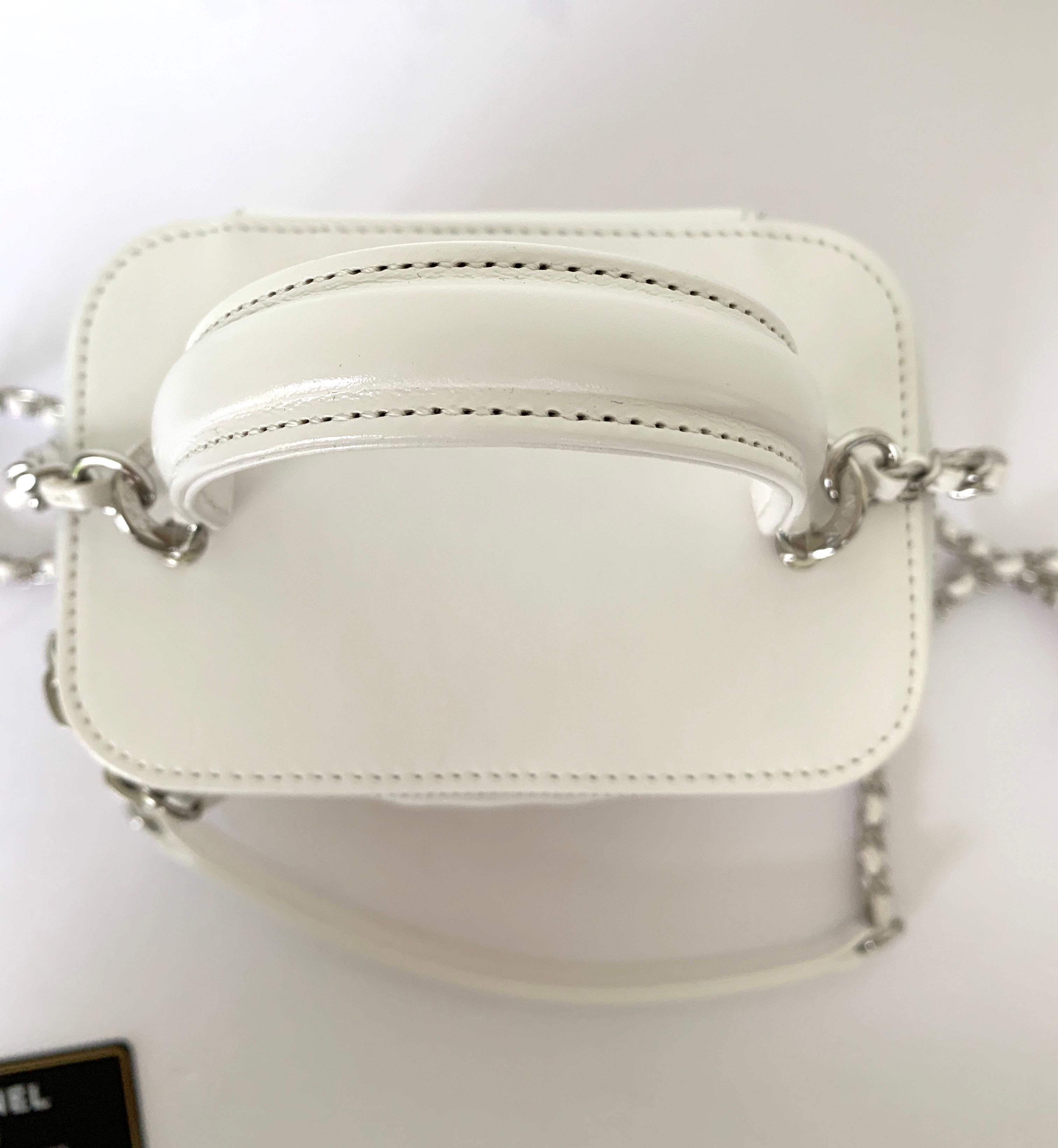 Chanel White Small Rattan Vanity Case Silver Hardware 3