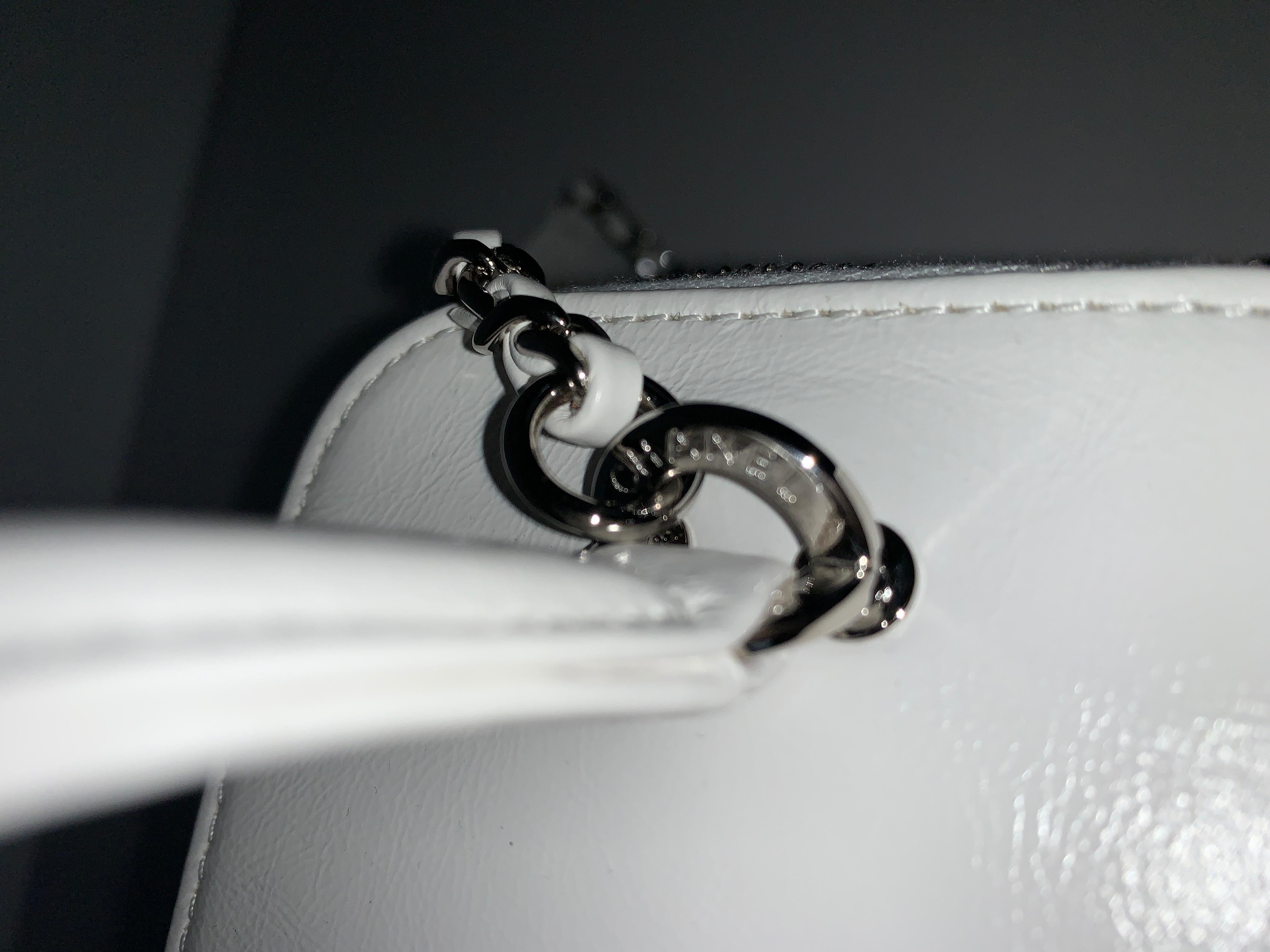 Women's or Men's Chanel White Small Rattan Vanity Case Silver Hardware