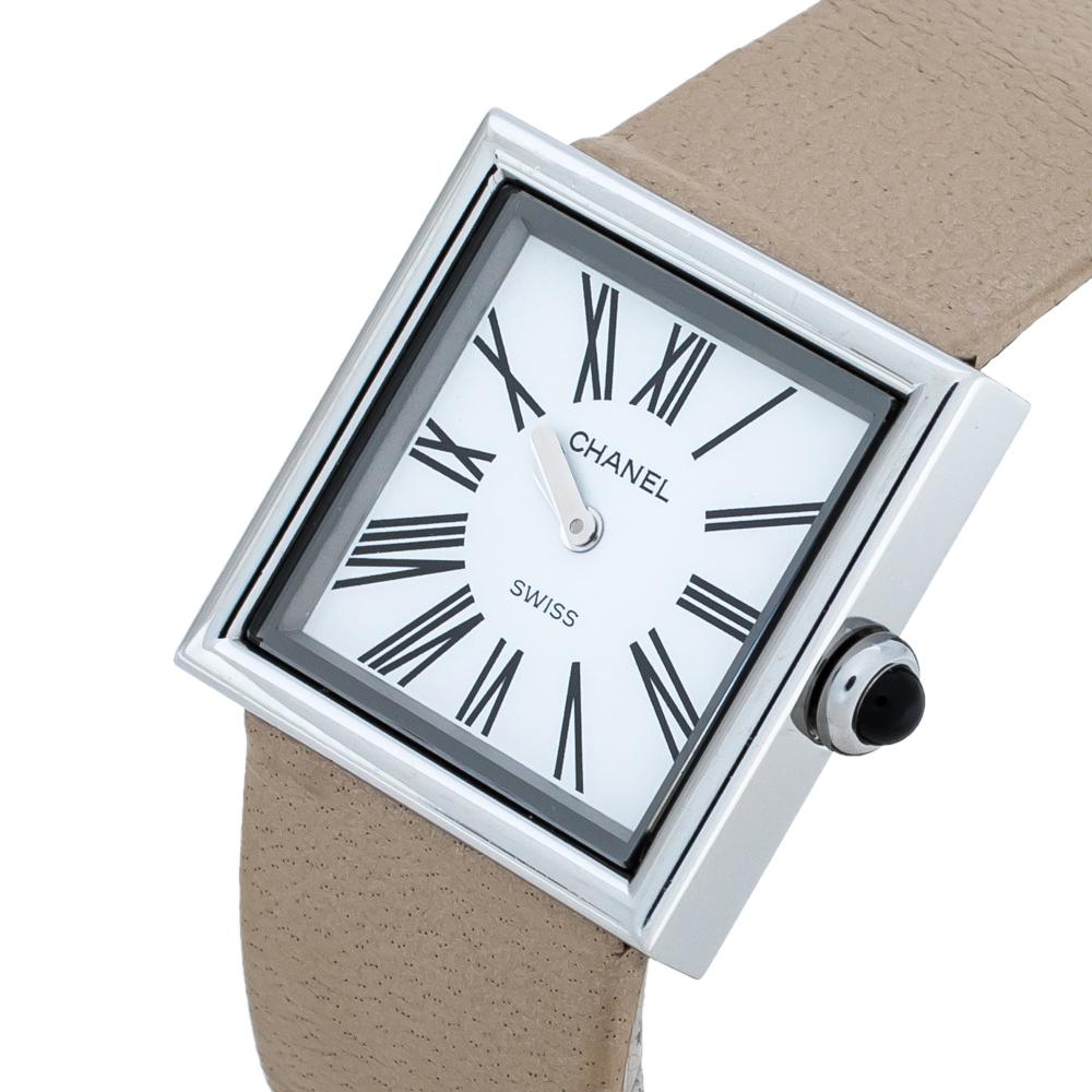 Chanel White Stainless Steel Mademoiselle Women's Wristwatch 22 mm In Good Condition In Dubai, Al Qouz 2