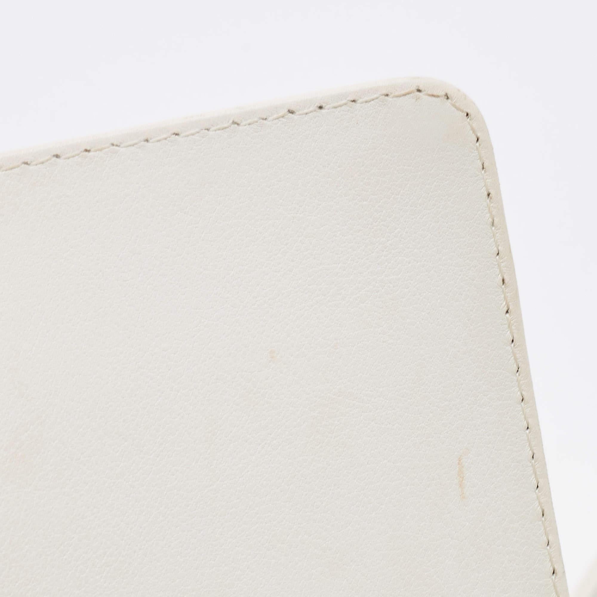 Chanel White Stitch Quilted Leather Medium Boy Flap Bag 13
