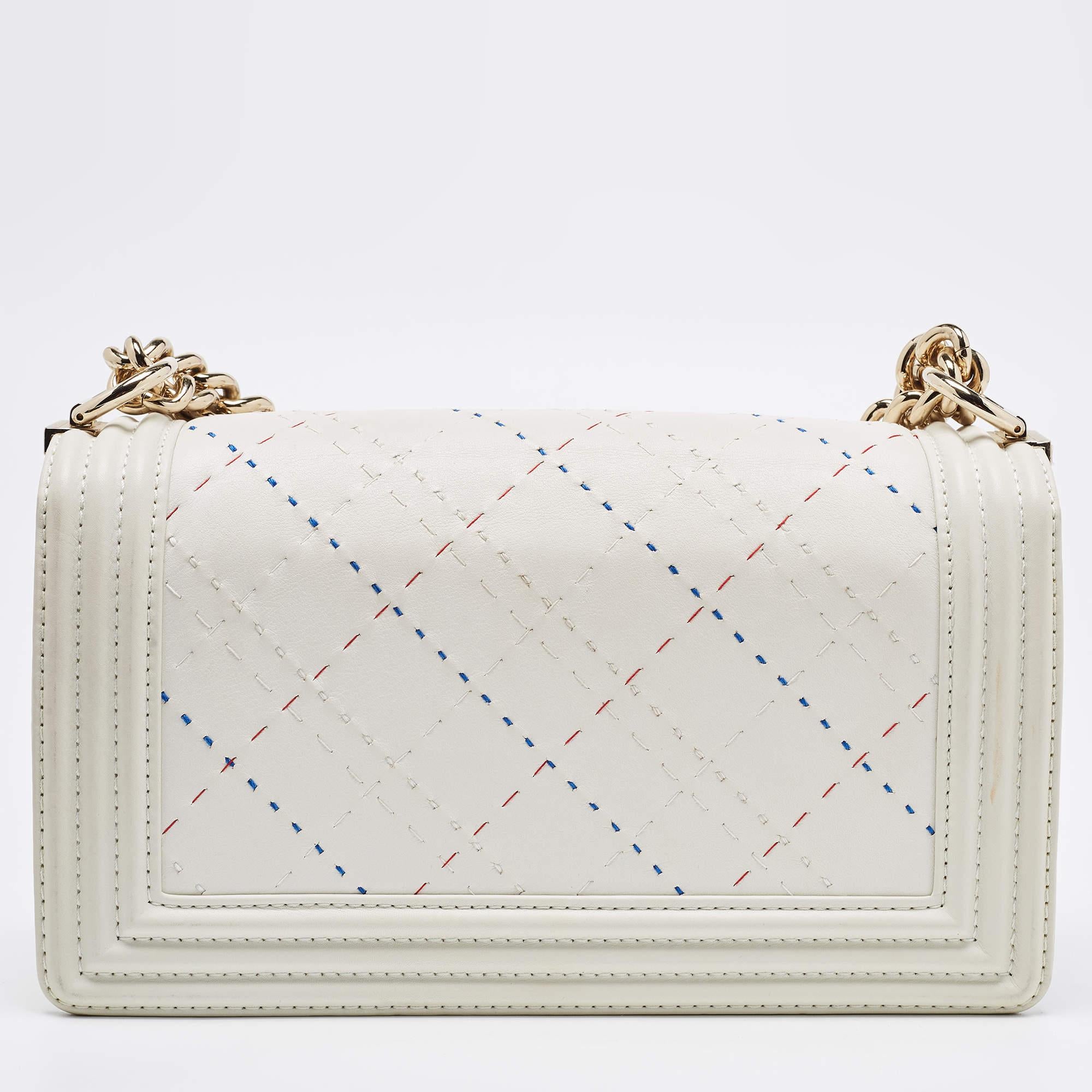 Chanel White Stitch Quilted Leather Medium Boy Flap Bag For Sale 15