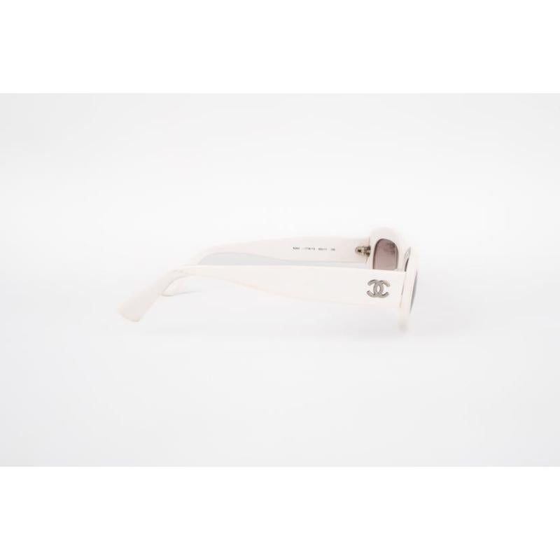 Women's Chanel White Sunglasses with Tinted Glasses For Sale