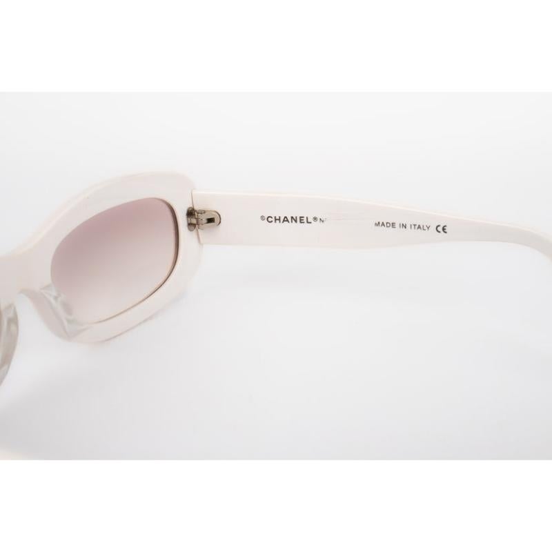 Chanel White Sunglasses with Tinted Glasses For Sale 1