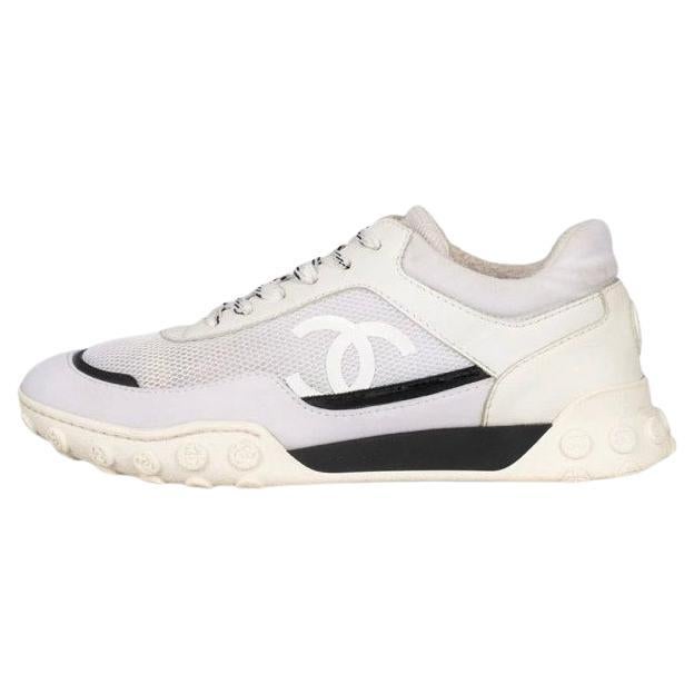 Chanel - Baskets en textile blanc - Taille 37