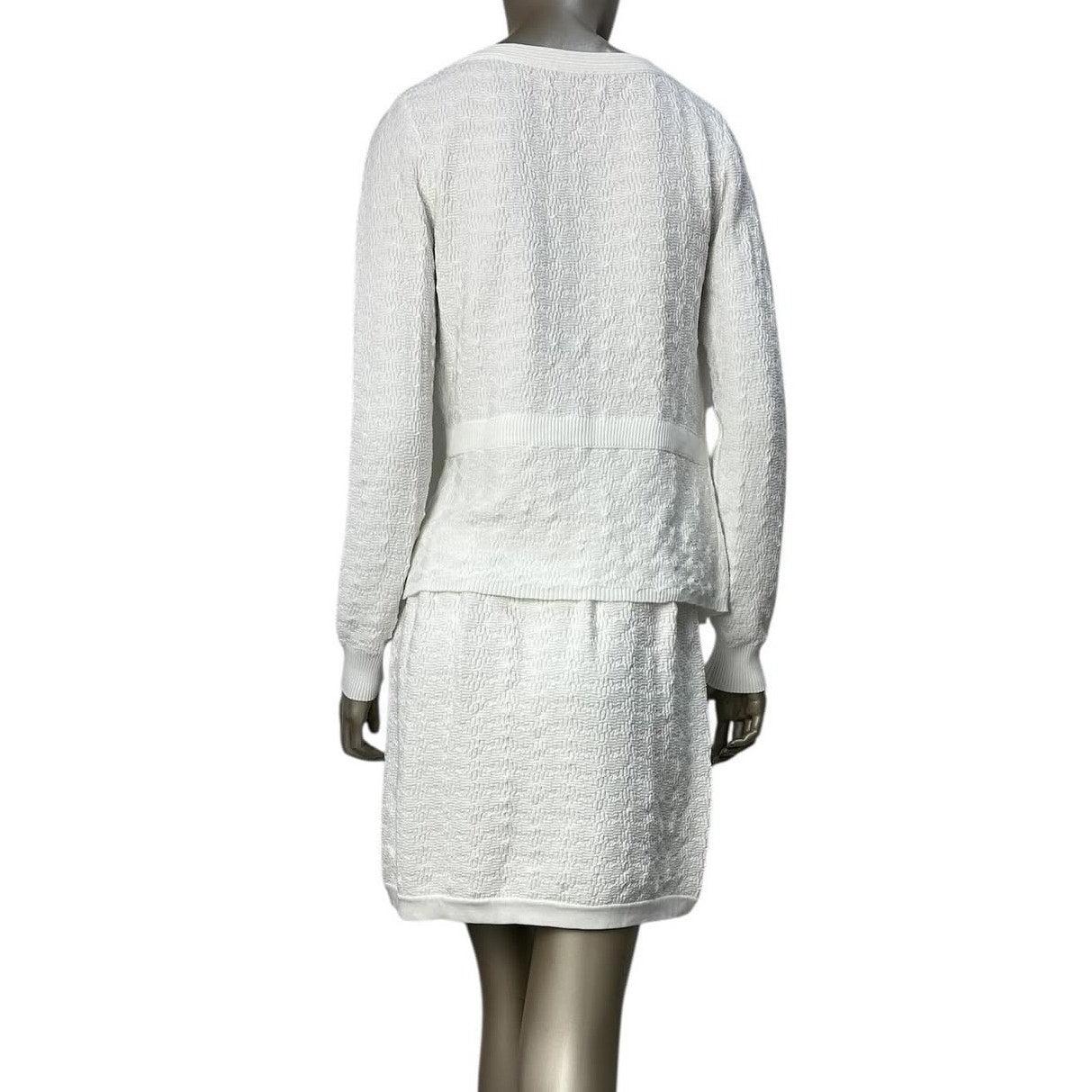 Cardigan Chanel bianco in maglia testurizzata  Tuta con gonna Sz.36 in vendita 1
