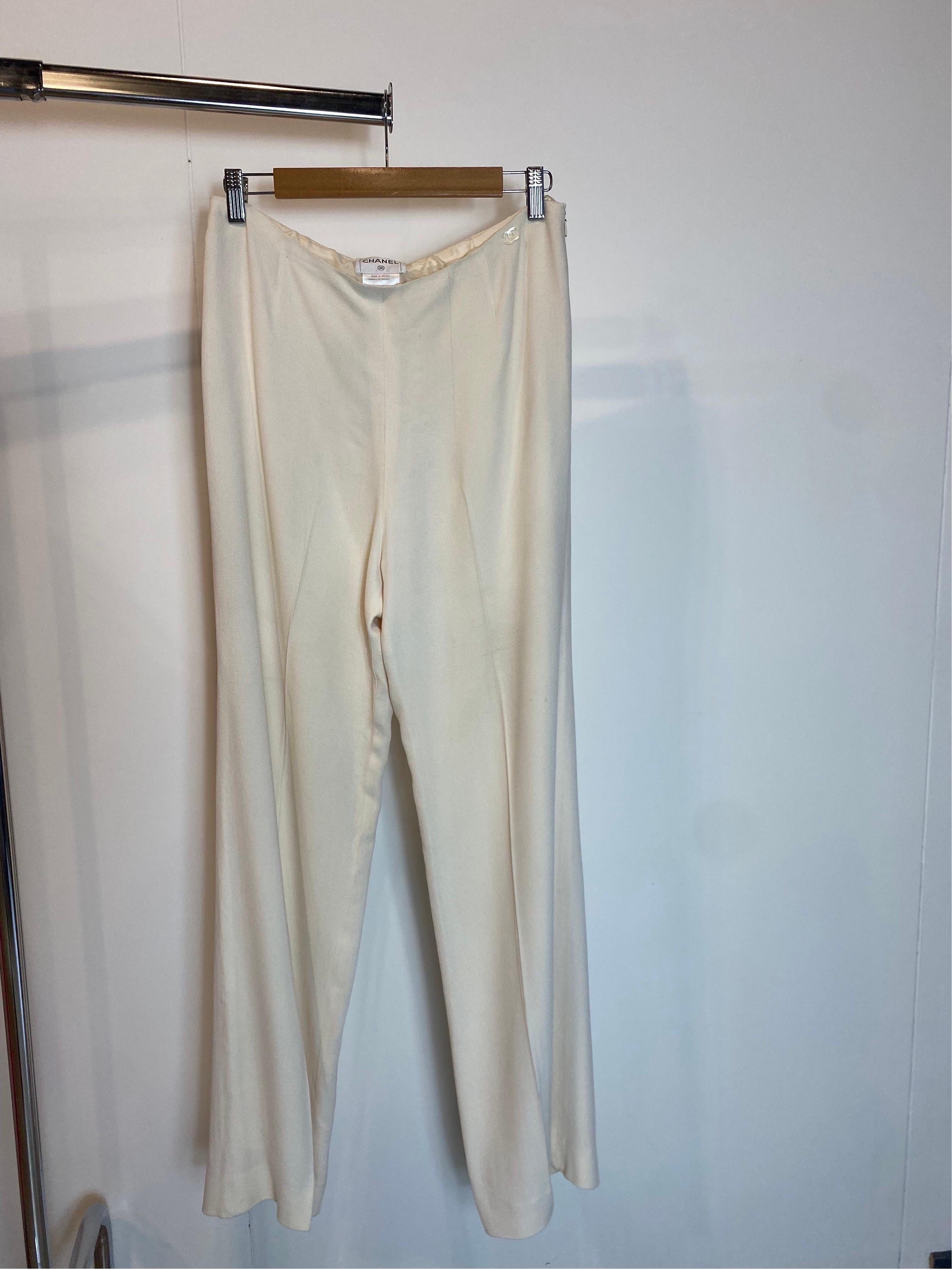 Women's or Men's Chanel white trousers For Sale