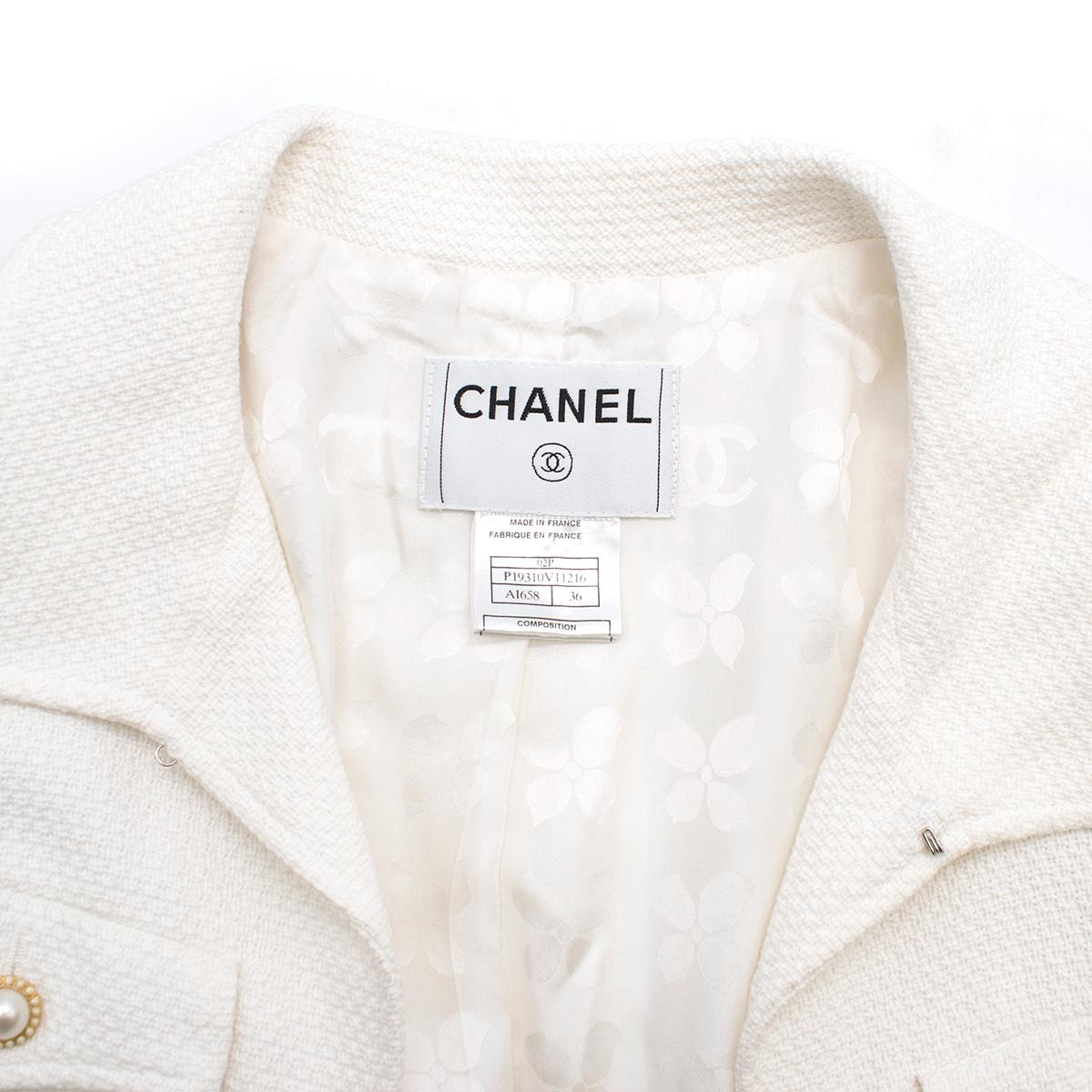 Women's or Men's Chanel White Tweed Classic Jacket - Size US 4 For Sale