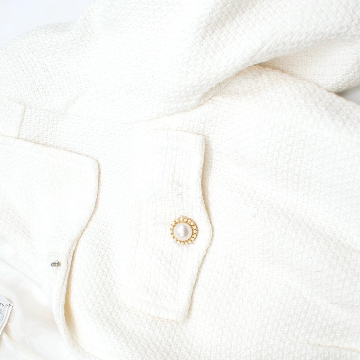 Chanel White Tweed Classic Jacket - Size US 4 1